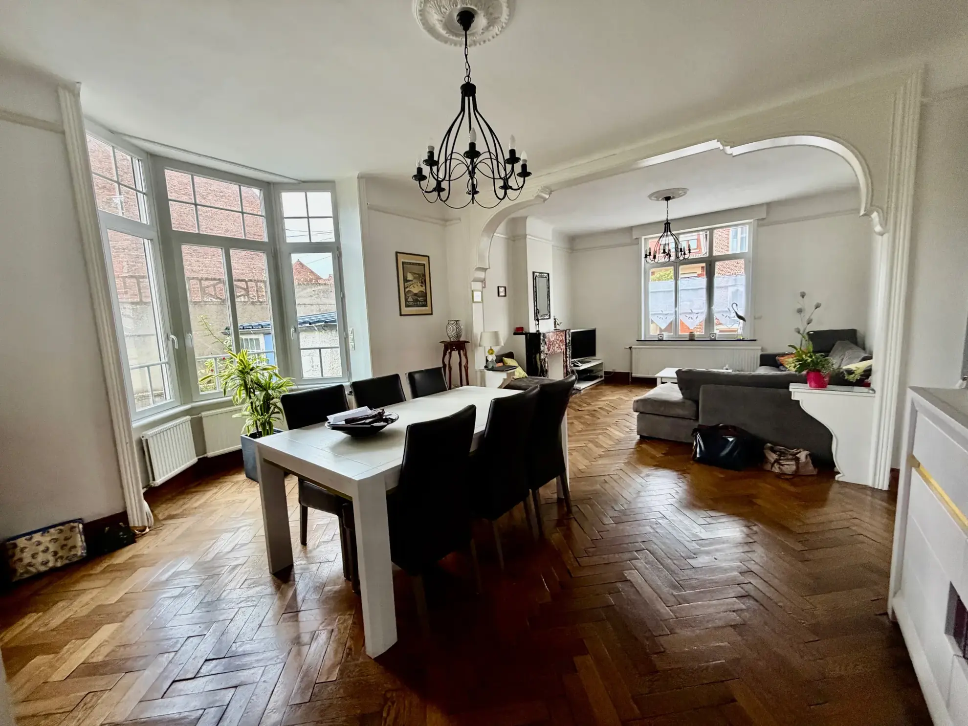 Maison bourgeoise à vendre à Auberchicourt, 4 chambres, jardin, garage, charme d'époque