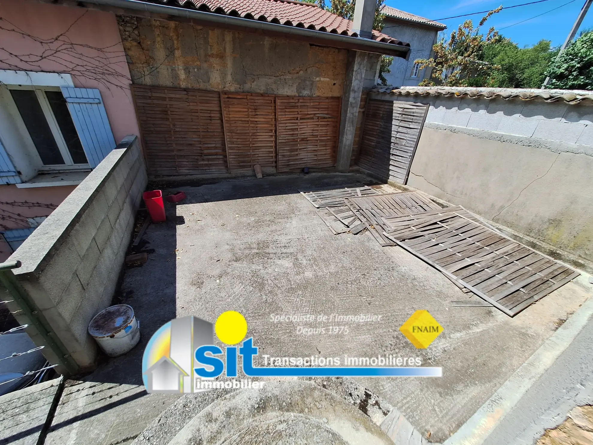 À vendre plateau de 163 m² avec terrasse à Chonas l'Amballan 