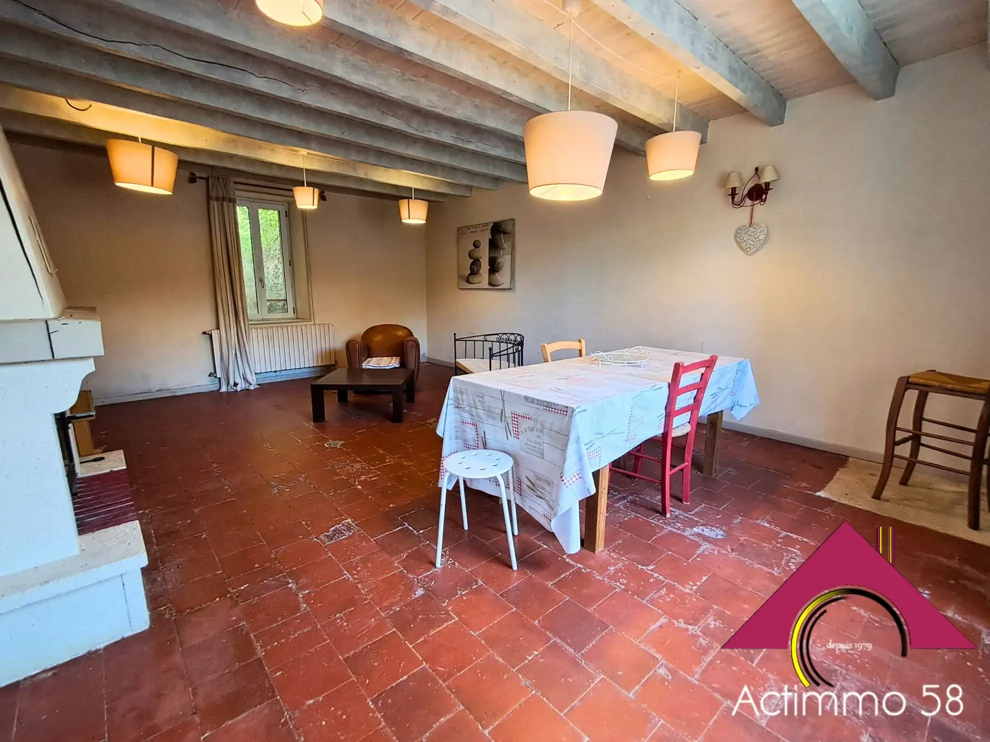 Charmante maison de campagne à 8 min de Nérondes avec terrasse et jardin 