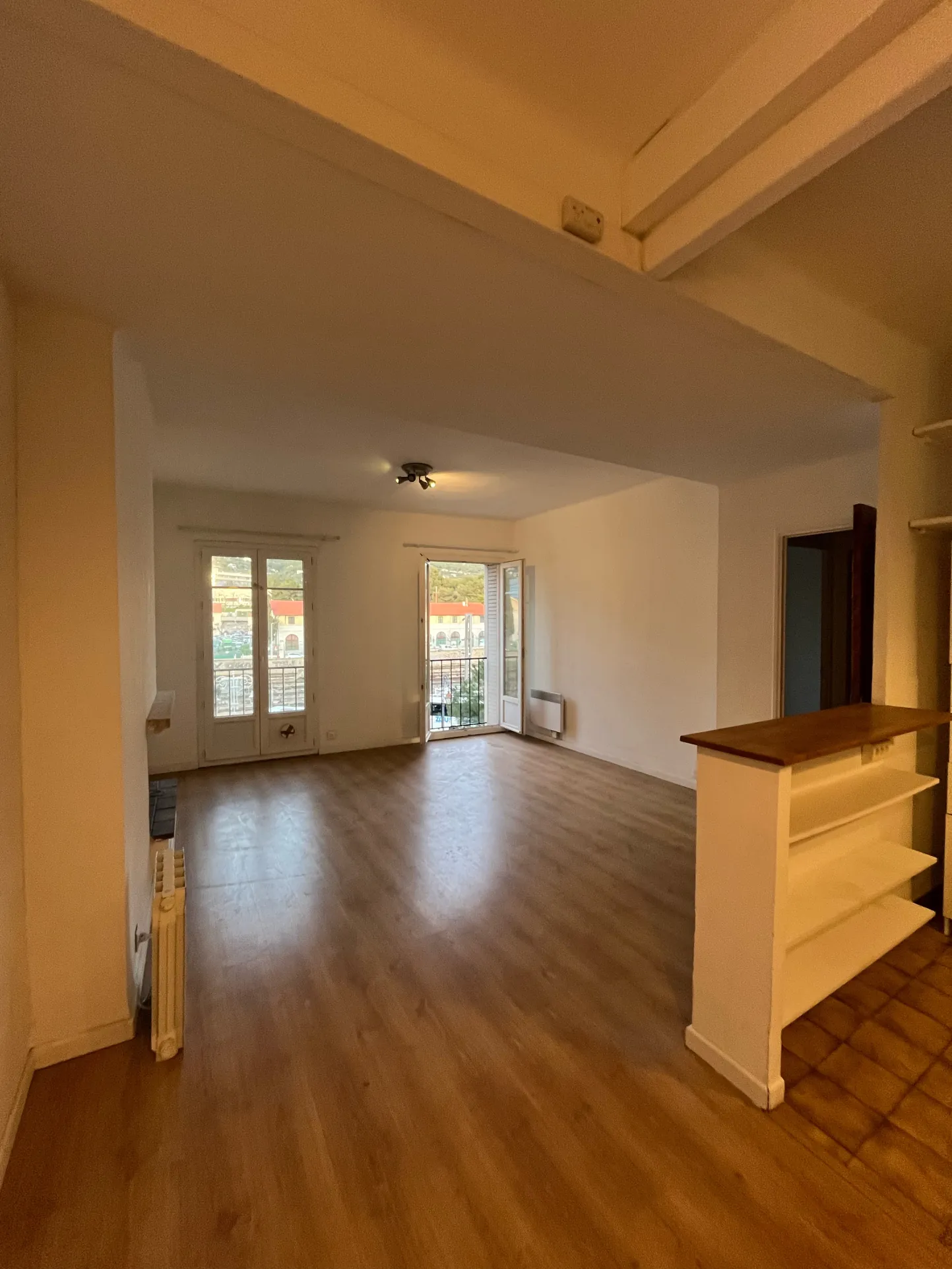 Appartement T3 à vendre à Toulon, Vue Mont Faron, près de toutes commodités