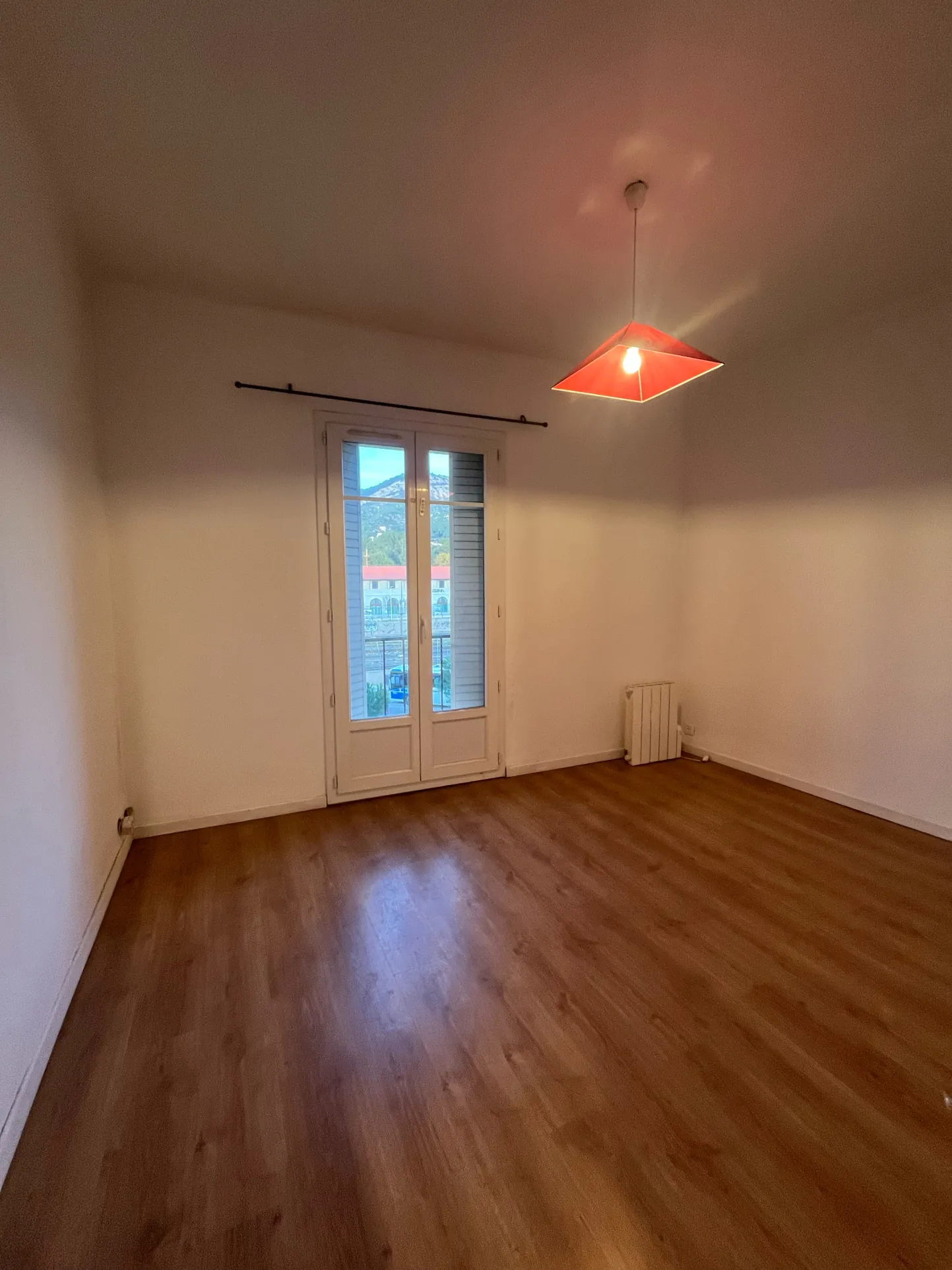 Appartement T3 à vendre à Toulon, Vue Mont Faron, près de toutes commodités 