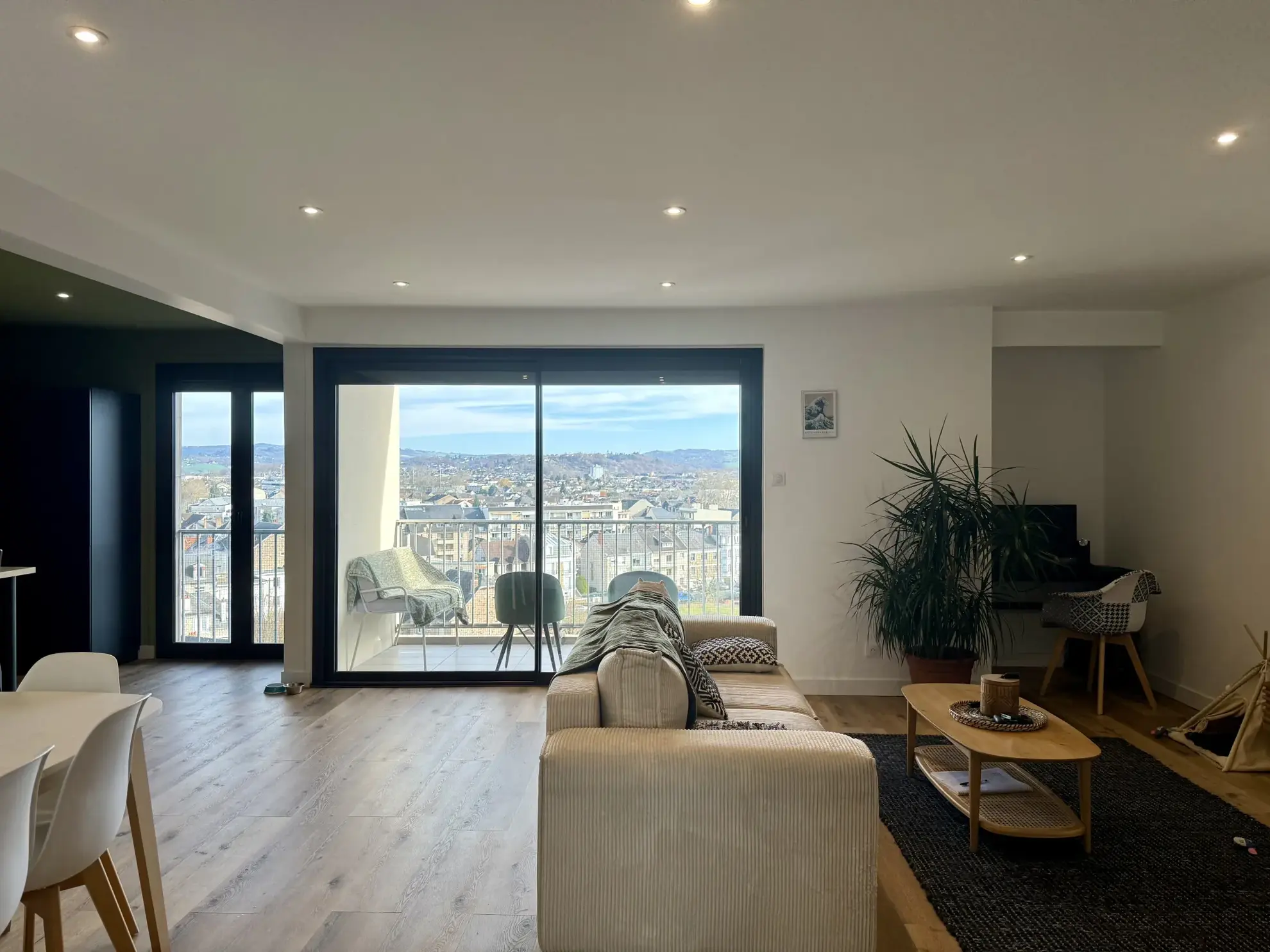 Appartement F3 en dernier étage à Guierle, vue dominante et parking sécurisé à Brive