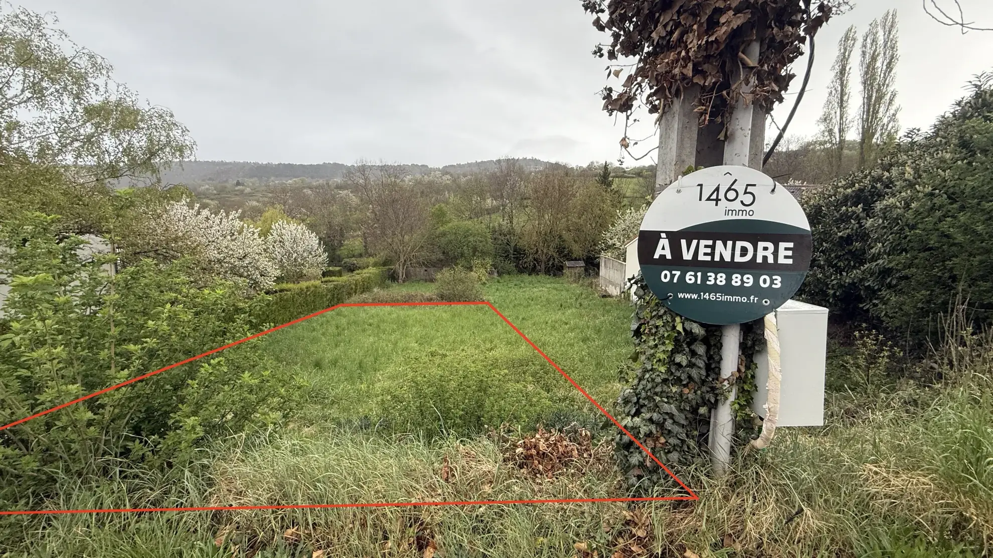 Terrain constructible non viabilisé à vendre à Romagnat – 270 m², exposition Sud-Est
