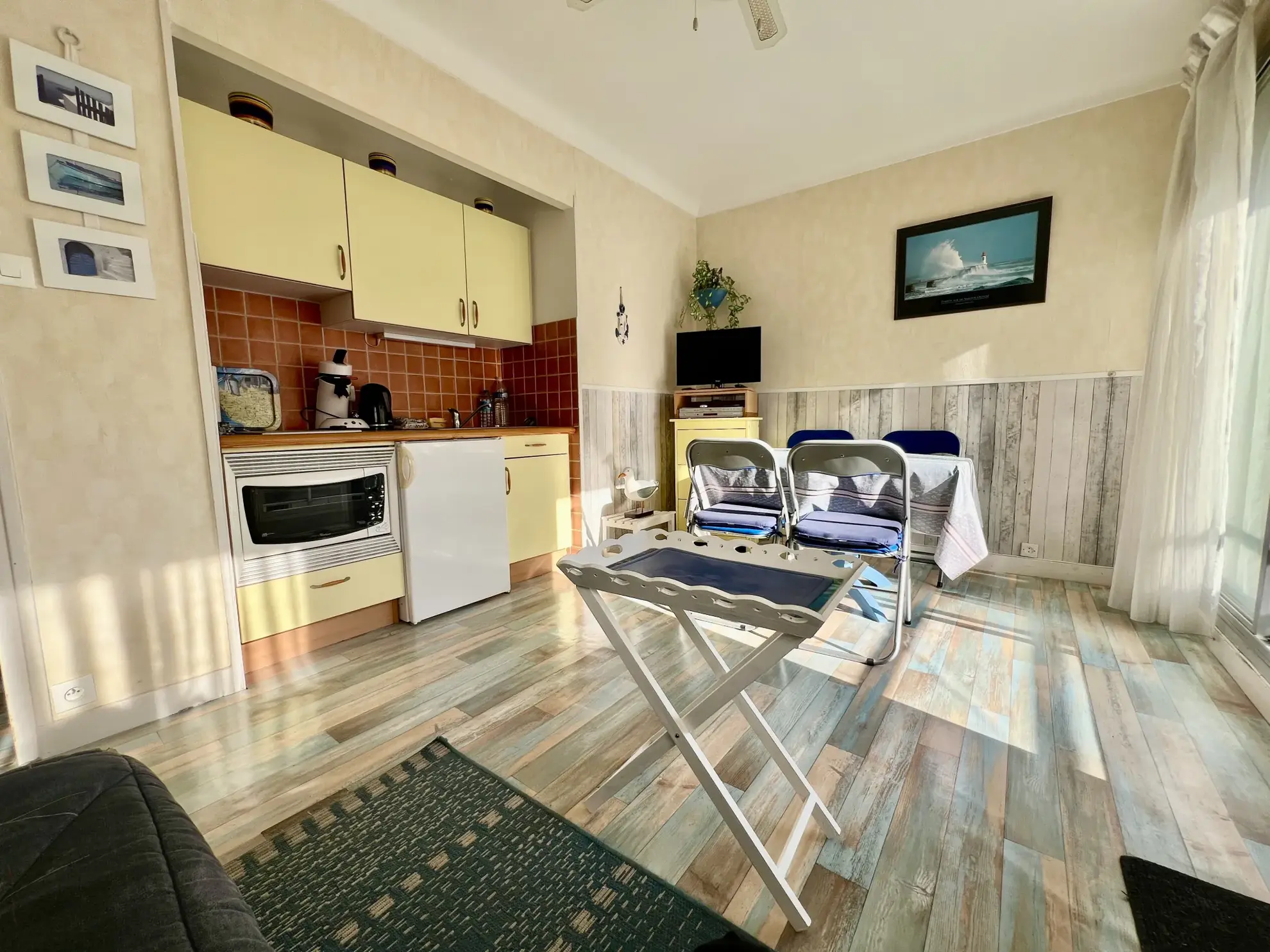 Charmant studio à vendre aux Sables d'Olonne, terrasse et cave, proche plage et commerces 
