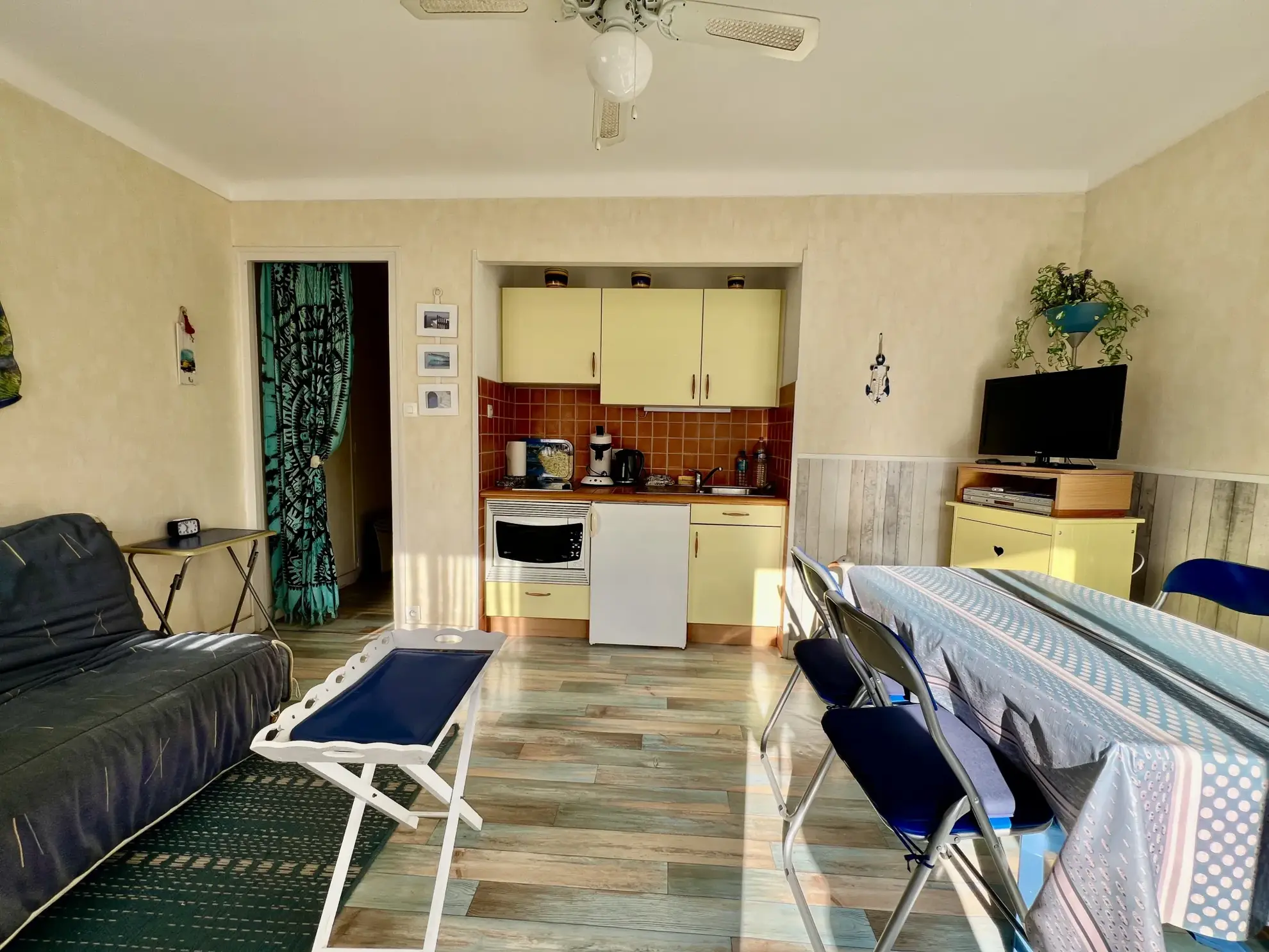 Charmant studio à vendre aux Sables d'Olonne, terrasse et cave, proche plage et commerces