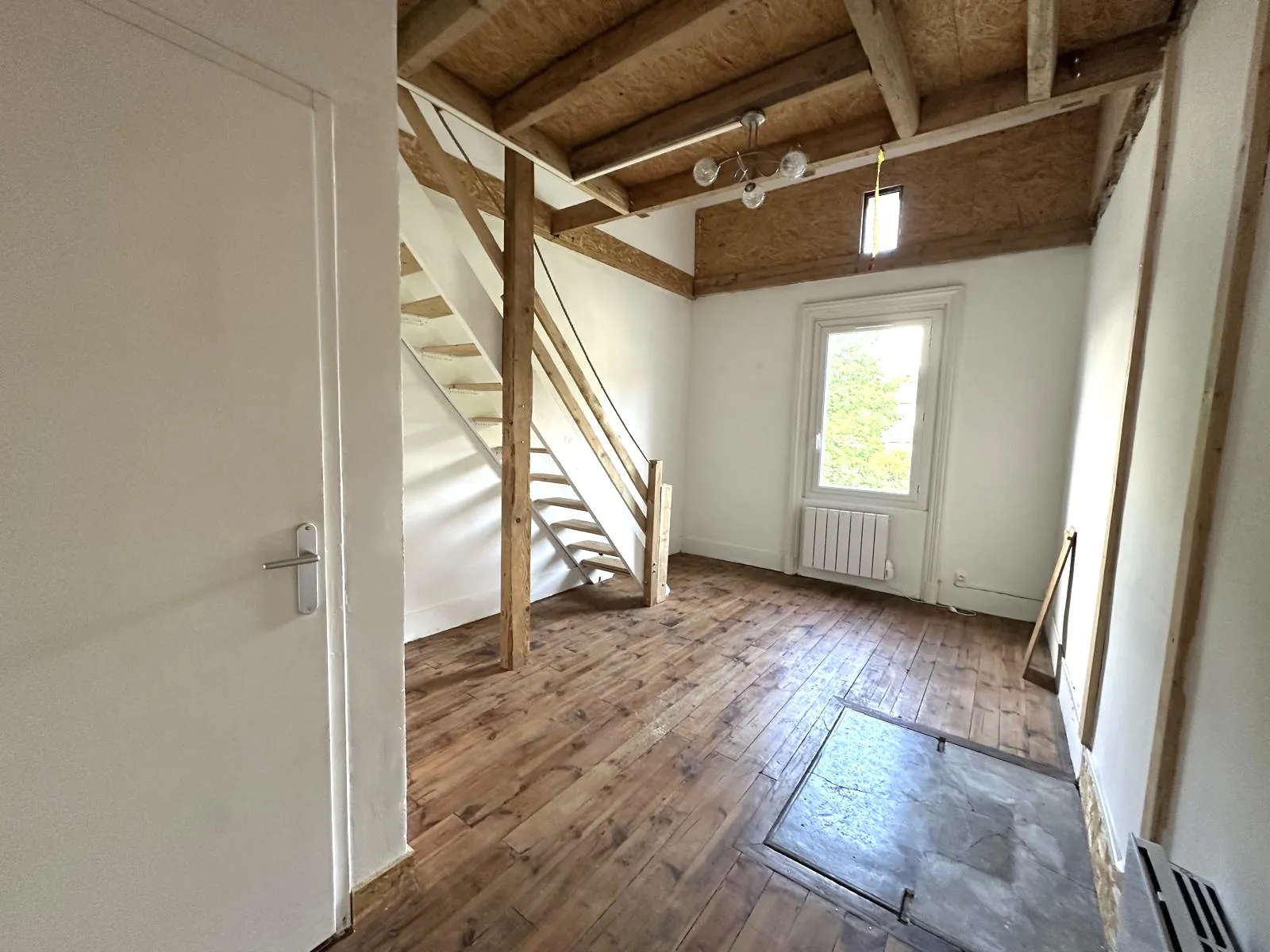À Vendre Duplex F3 de 74 m² à Unieux - Résidence Calme et Rénovée 