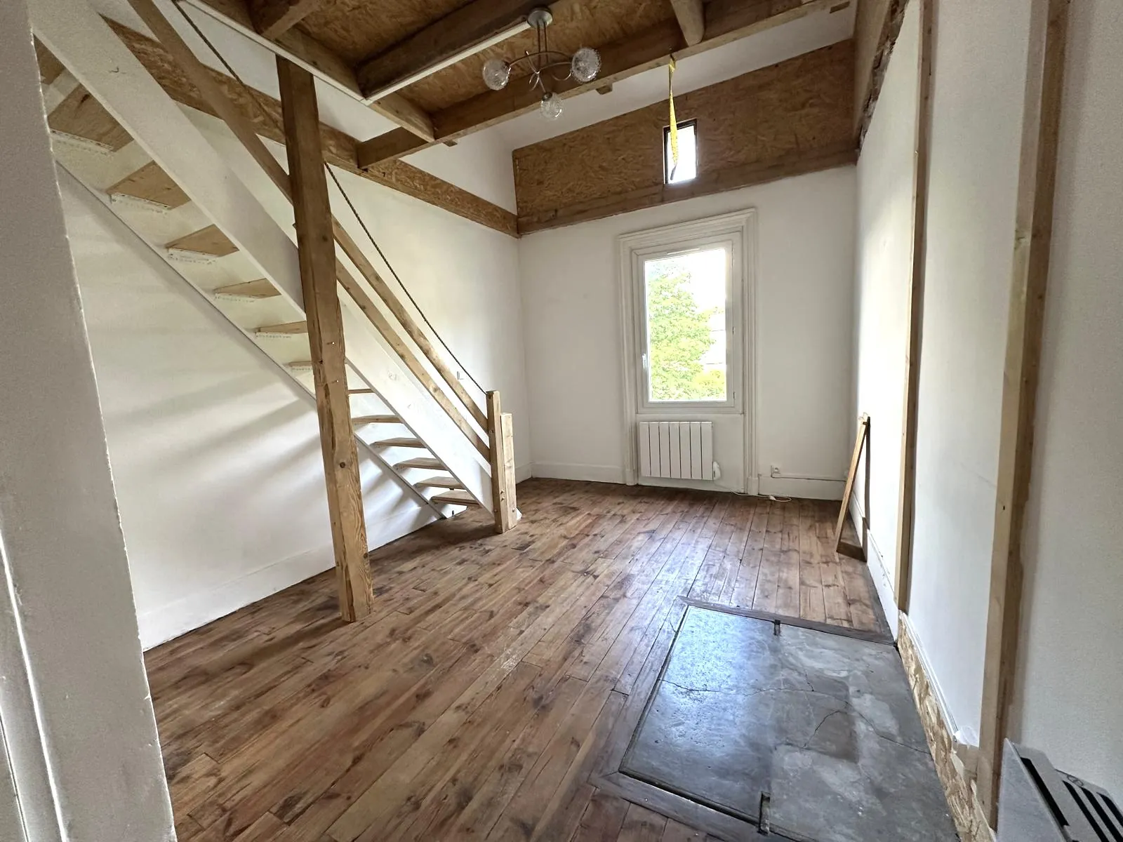 À Vendre Duplex F3 de 74 m² à Unieux - Résidence Calme et Rénovée 