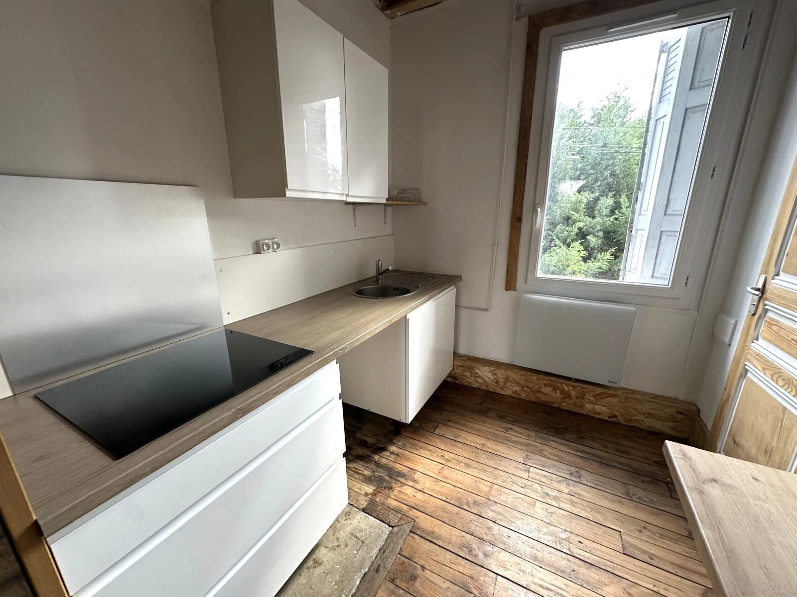 À Vendre Duplex F3 de 74 m² à Unieux - Résidence Calme et Rénovée 