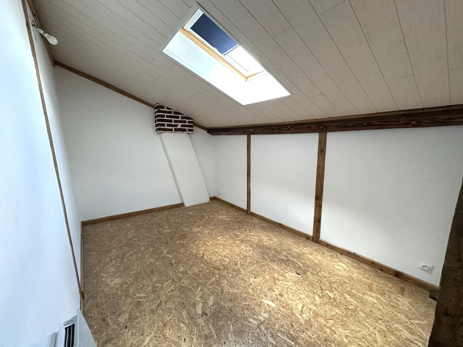 À Vendre Duplex F3 de 74 m² à Unieux - Résidence Calme et Rénovée 