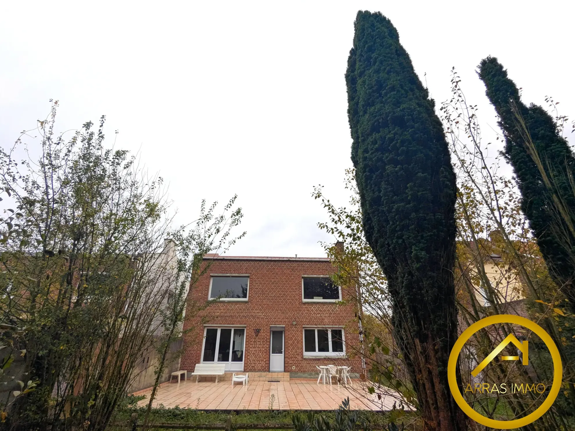 Maison familiale de 150 m2 avec grand terrain et garage à Dourges