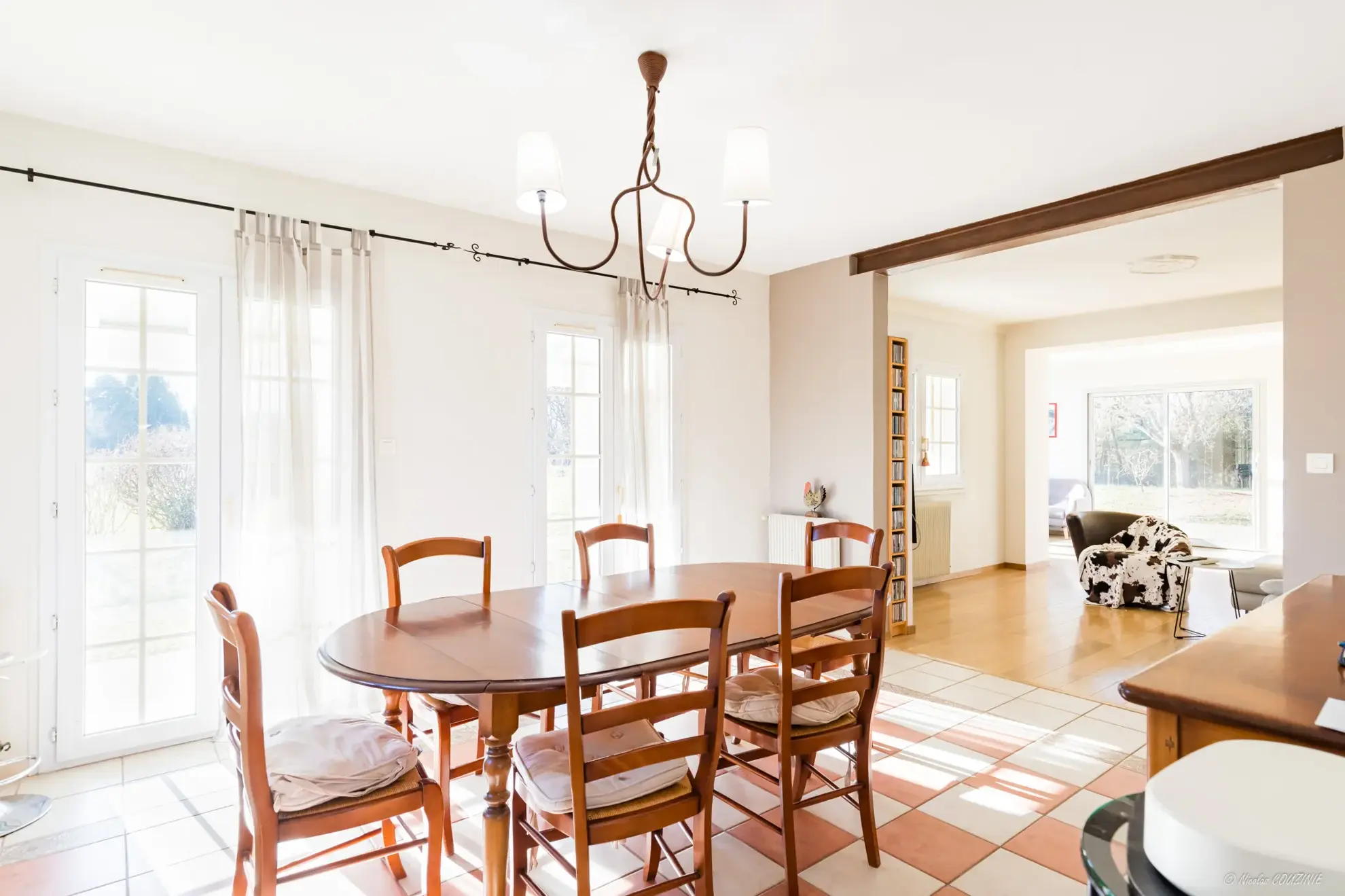 Maison familiale avec terrain spacieux à Fousseret - 4 chambres, bois privé, proximité village 