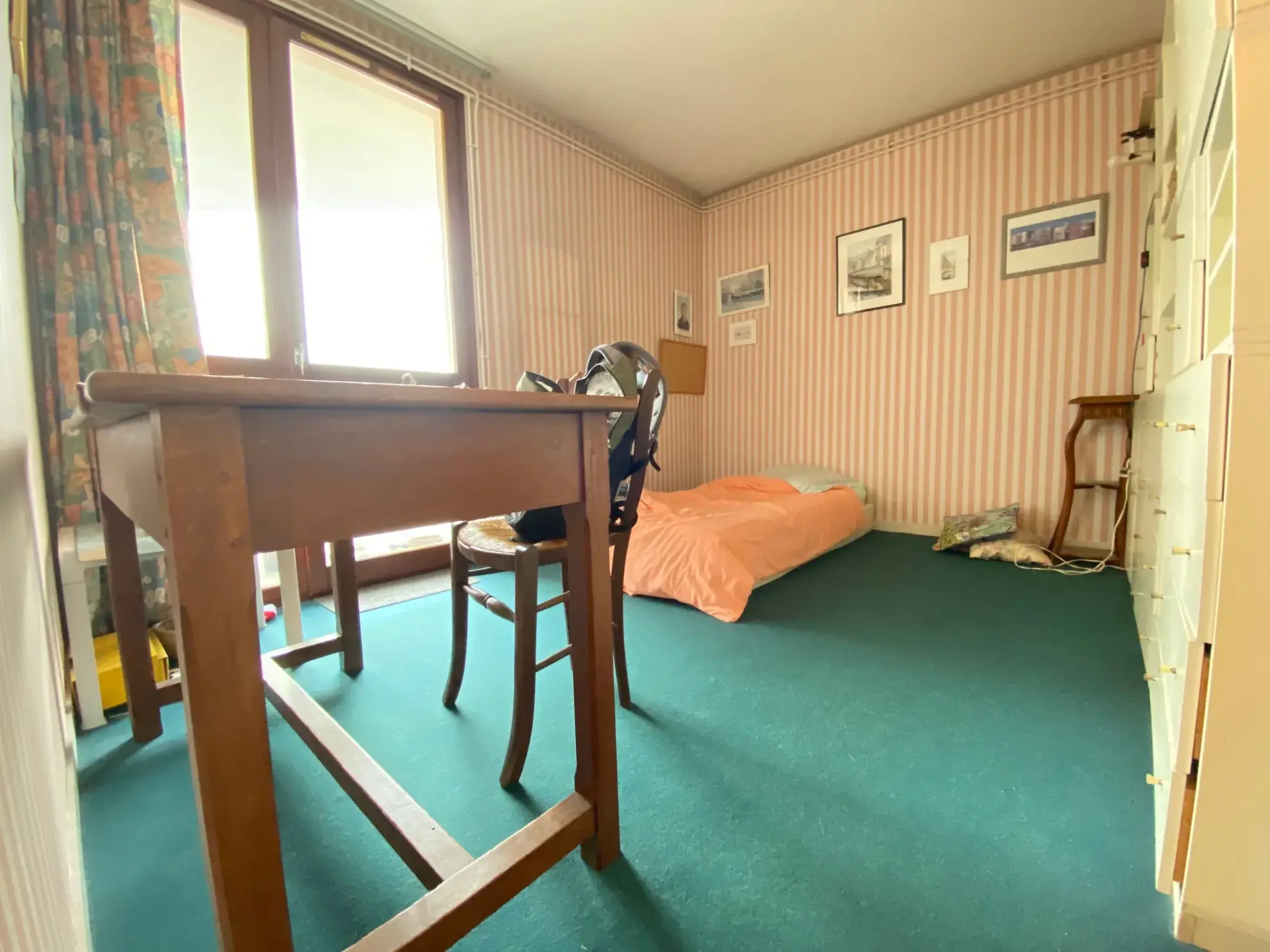 Appartement 3 chambres à Abbeville proche centre avec parking et cave 