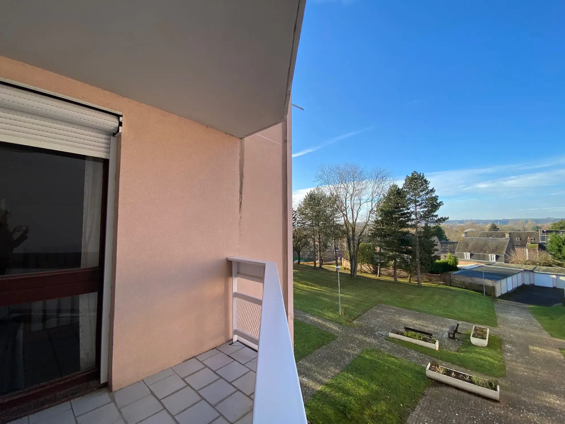 Appartement 3 chambres à Abbeville dans résidence sécurisée avec garage et cave