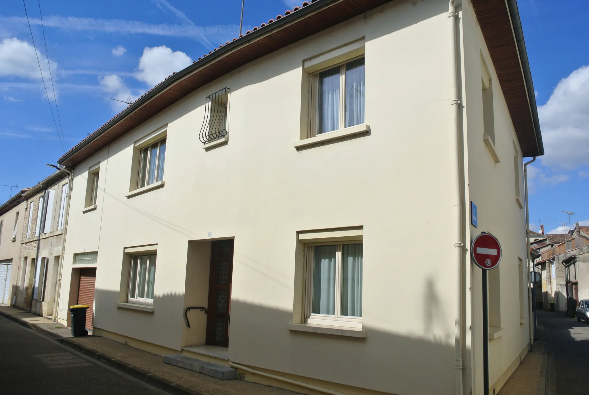 Maison familiale de 180 m² à Marmande avec 5 chambres et garage 
