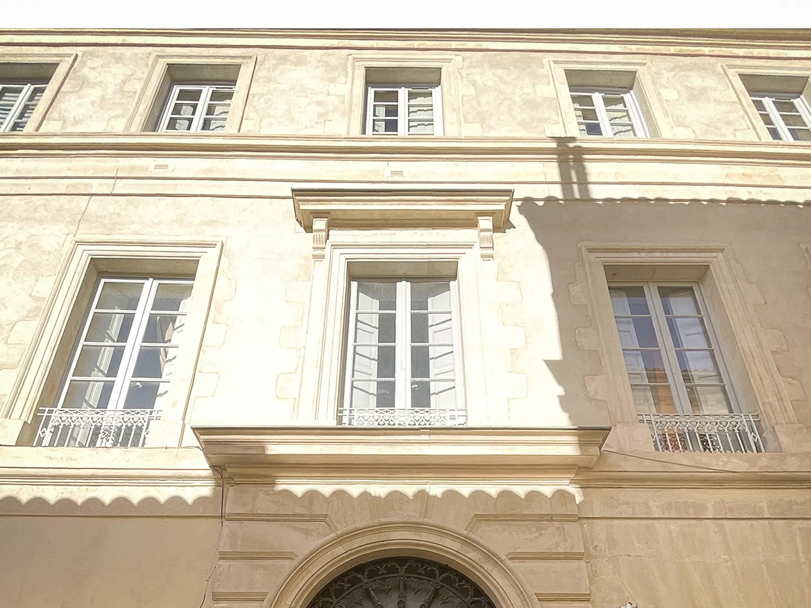 Magnifique appartement de type 3 dans le centre historique de Nîmes 