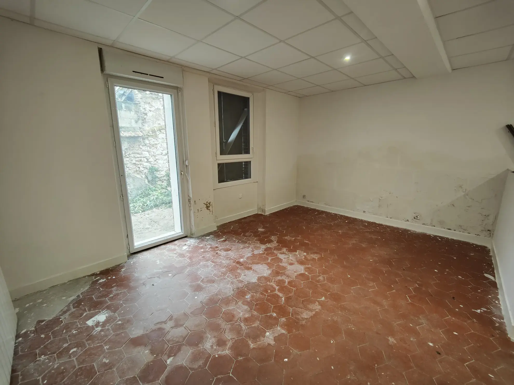 Appartement de 35,8 m² à Joigny avec cour privative, Notre Offre à Fort Potentiel 