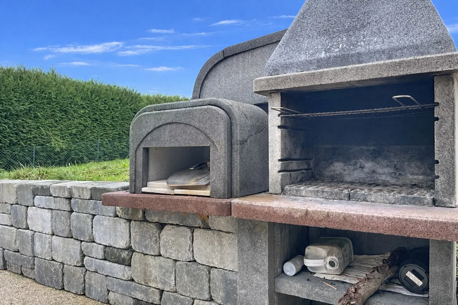 Maison rénovée de 175 m² avec jardin et garage à Thaon-les-Vosges 