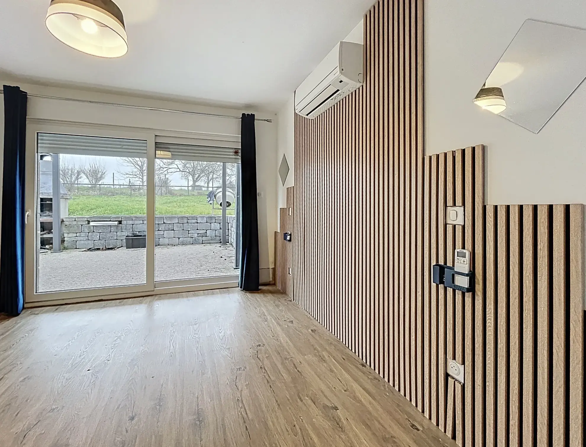 Maison rénovée de 175 m² avec jardin et garage à Thaon-les-Vosges 