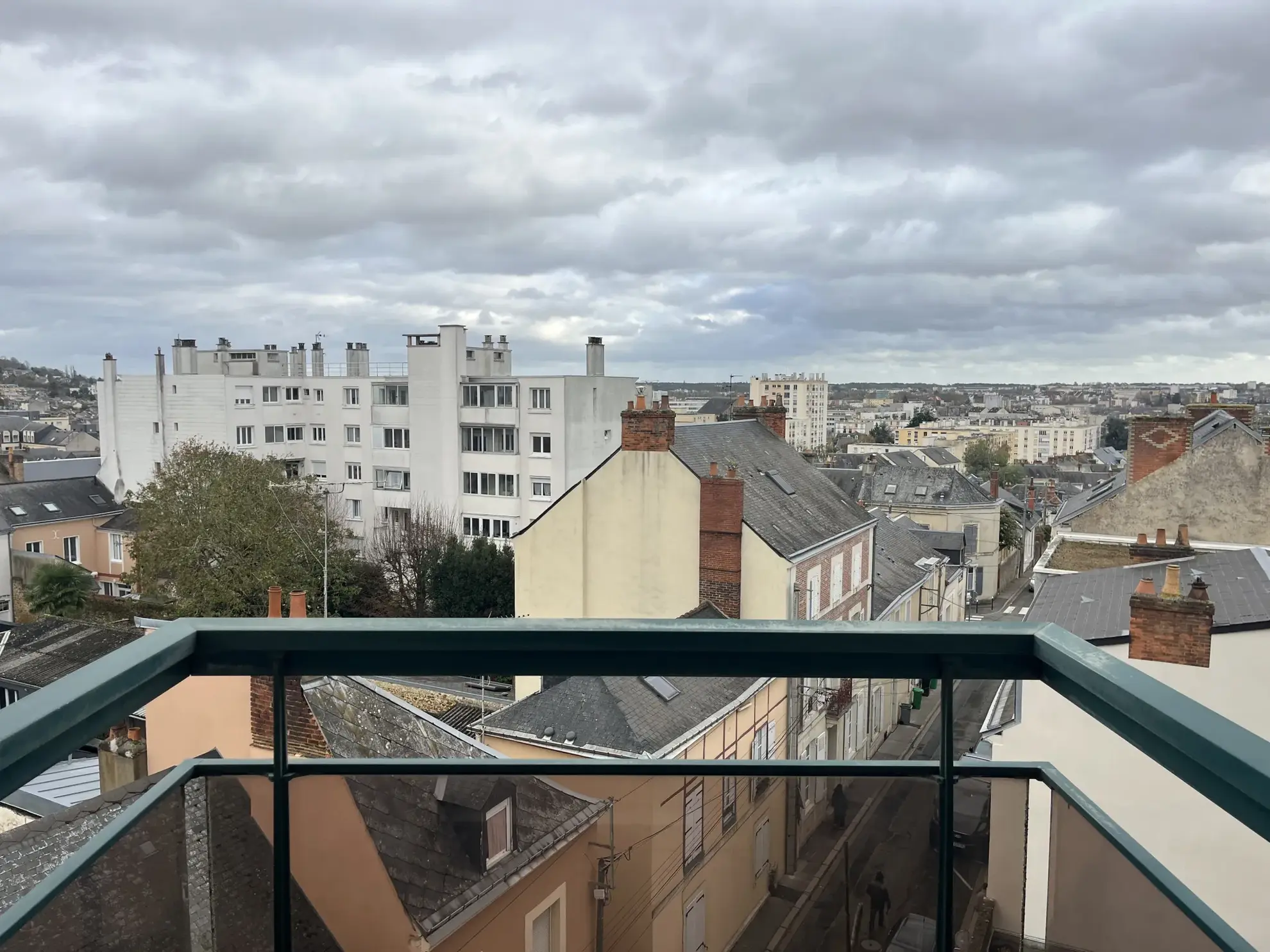 Appartement lumineux de 78 m² avec balcon à Le Mans - Secteur privilégié 