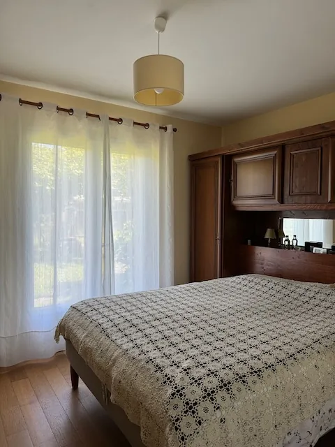 Belle maison en pierre avec grand terrain à Saint-Jean-d'Hermine 