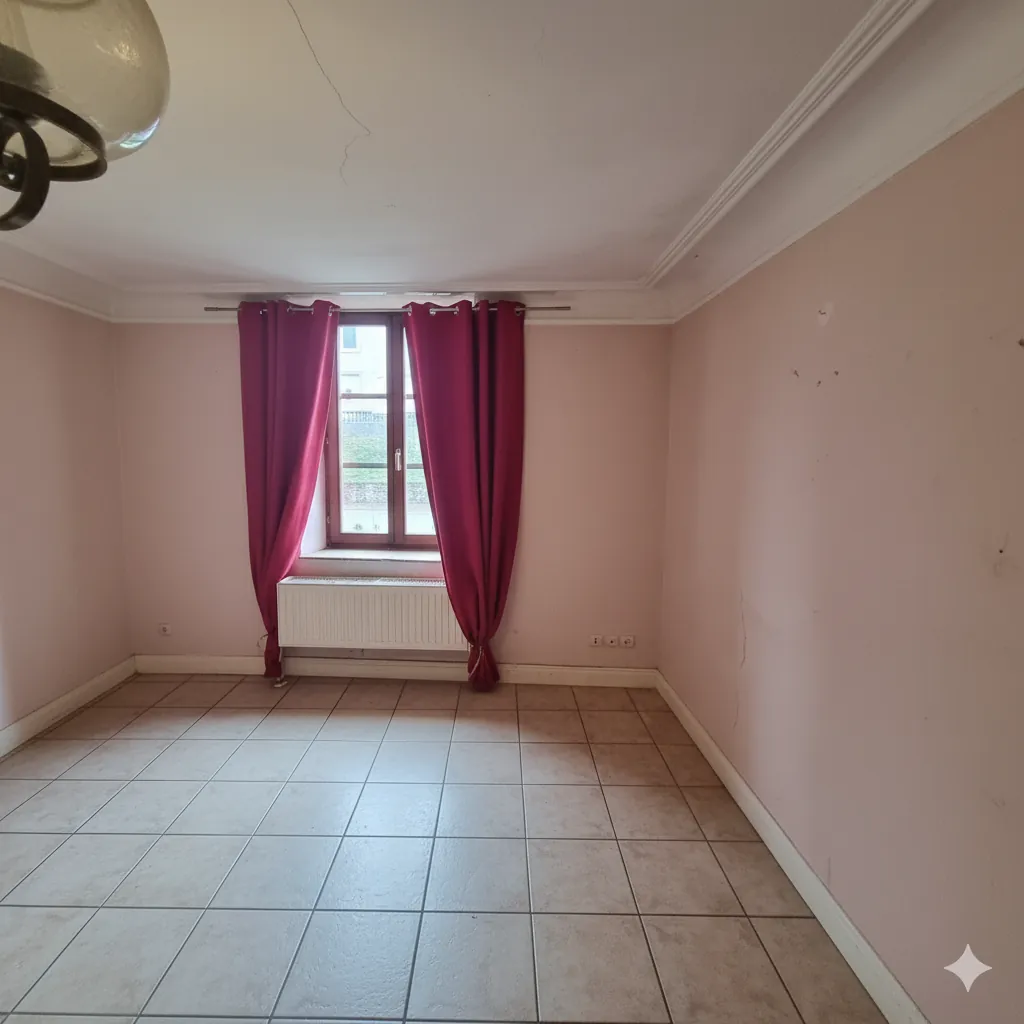 Maison à rénover 137 m² à Bisten-en-Lorraine, potentiel et prix attractif 