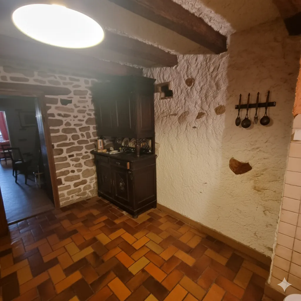 Maison à rénover 137 m² à Bisten-en-Lorraine, potentiel et prix attractif 