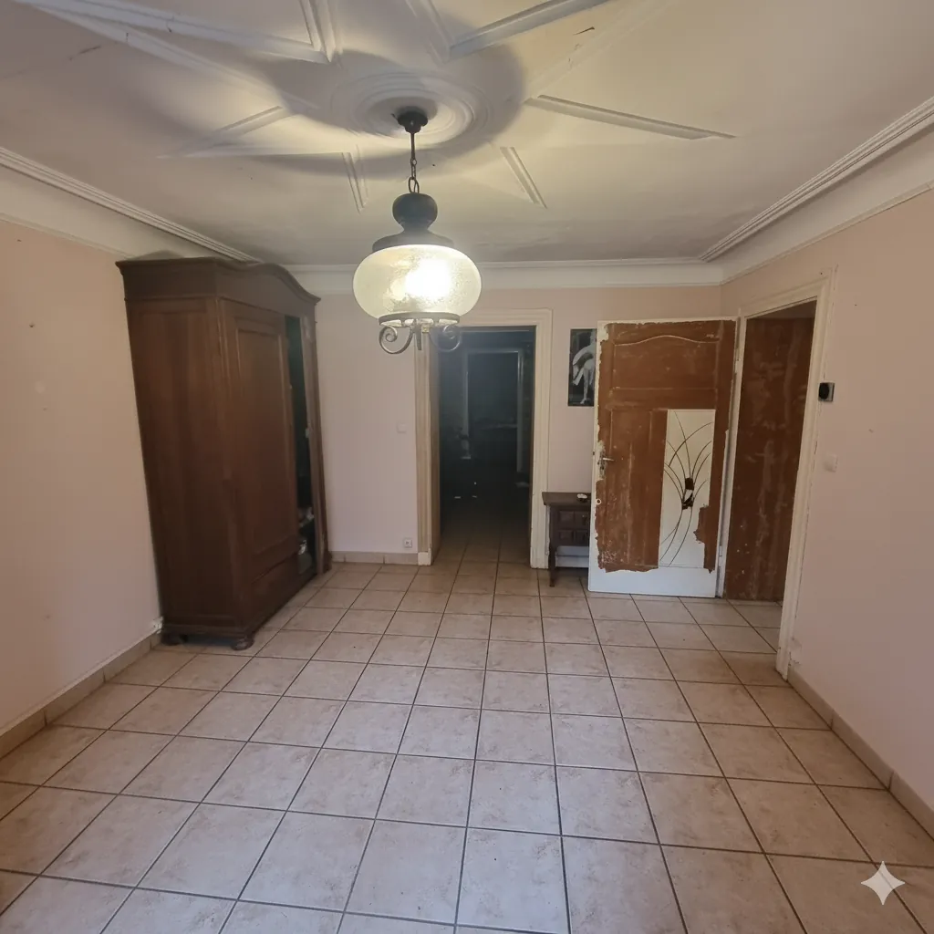 Maison à rénover 137 m² à Bisten-en-Lorraine, potentiel et prix attractif 