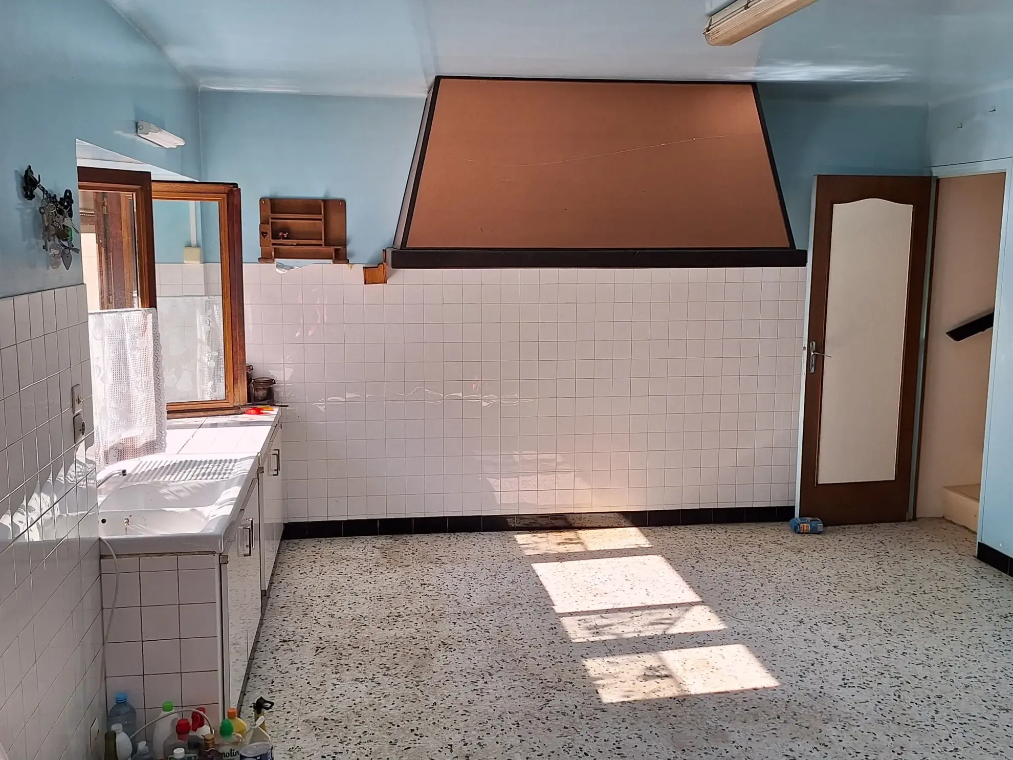 Maison F3 à rénover avec grand terrain à Escamps (89) - 73 m² 