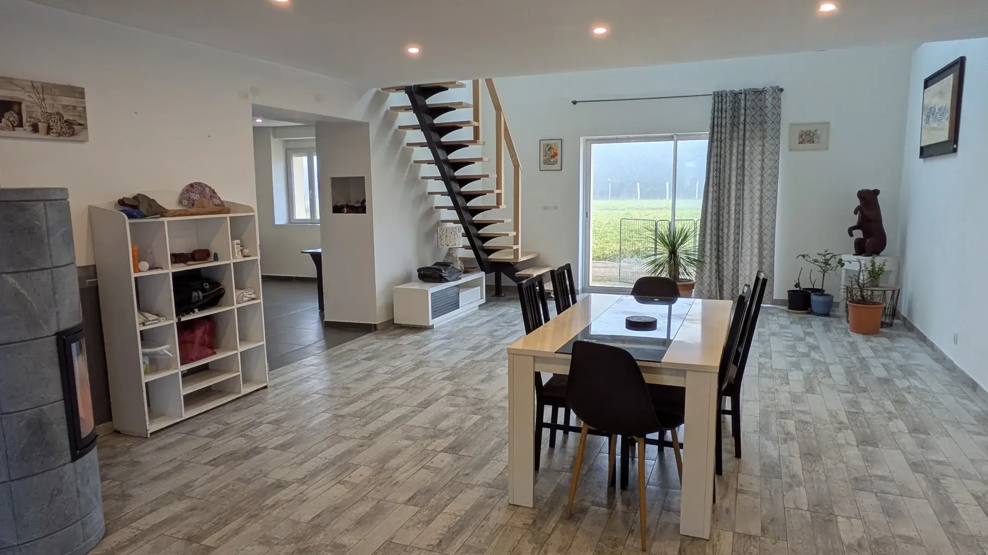 Maison rénovée de 145 m² avec grand terrain à Bois-de-Gand