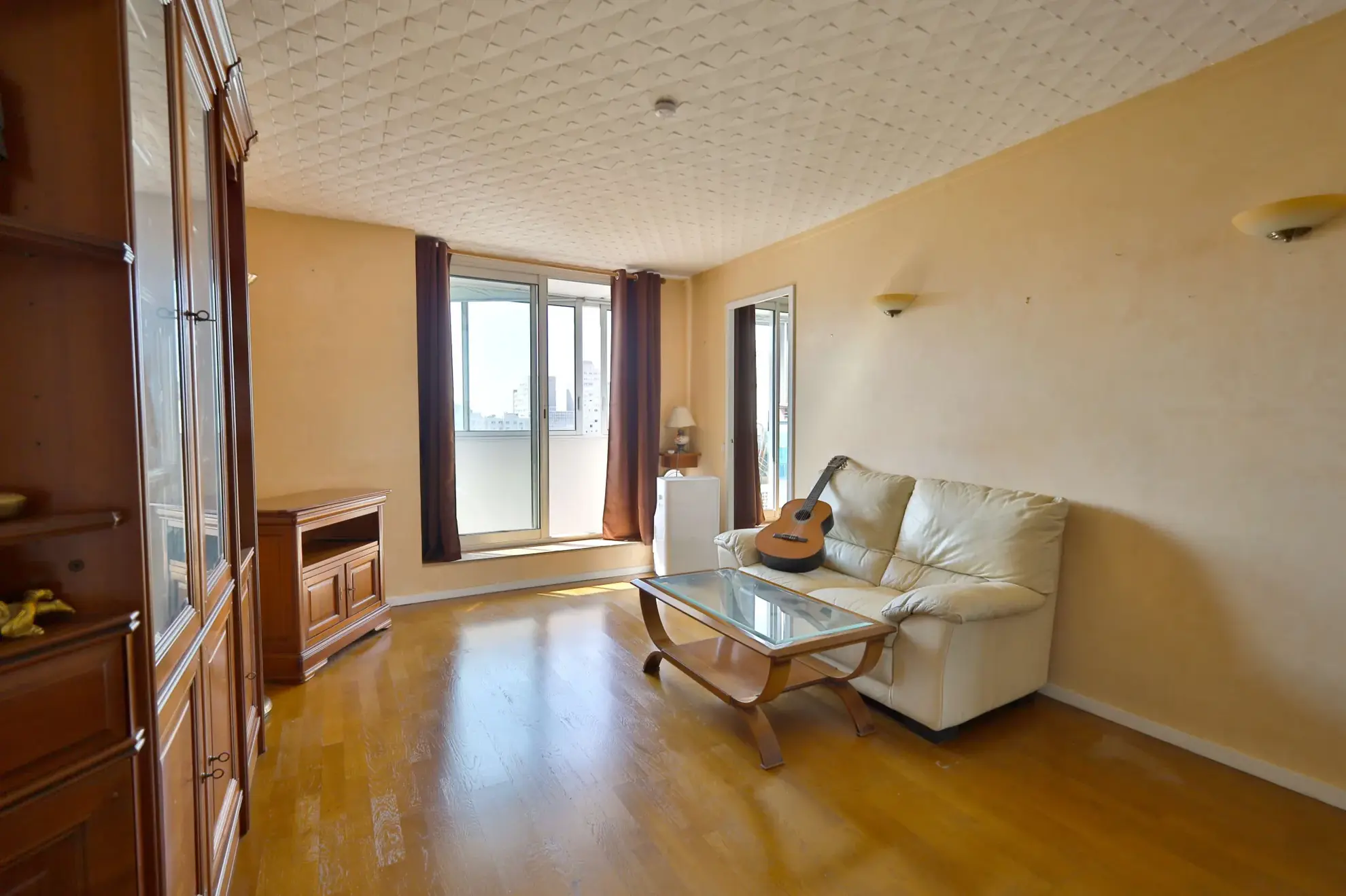 Appartement 2 pièces de 43,90 m² avec balcon et cave à VILLEURBANNE 