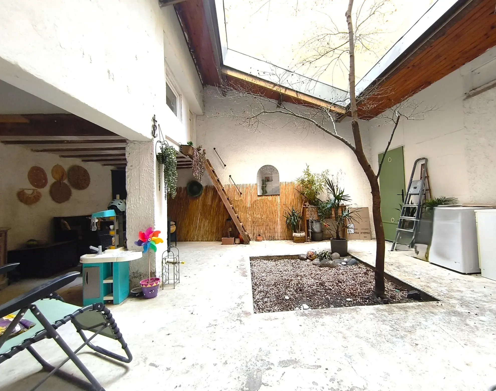 Appartement duplex de 75 m² avec cour privée à Bourg de Péage - Opportunité à saisir 