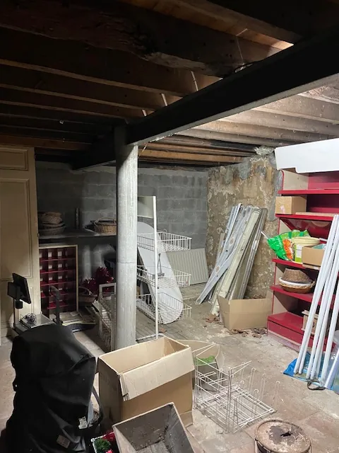 Local commercial de 71 m² avec jardin à Caudujac - Fort potentiel à transformer 