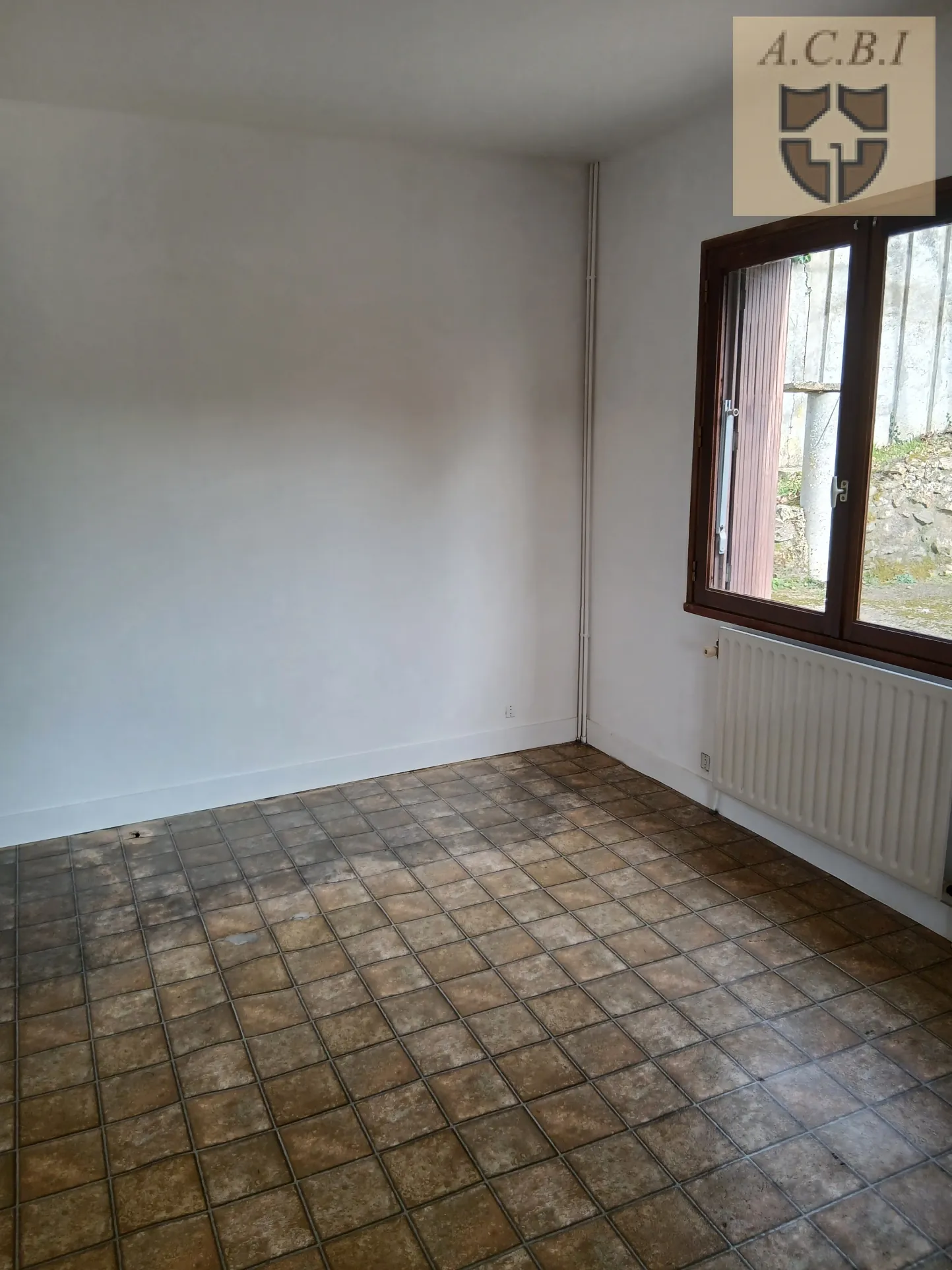 Maison à vendre à Montoire-sur-Loir, 72 m², 2 chambres, terrasse, garage, terrain clos 