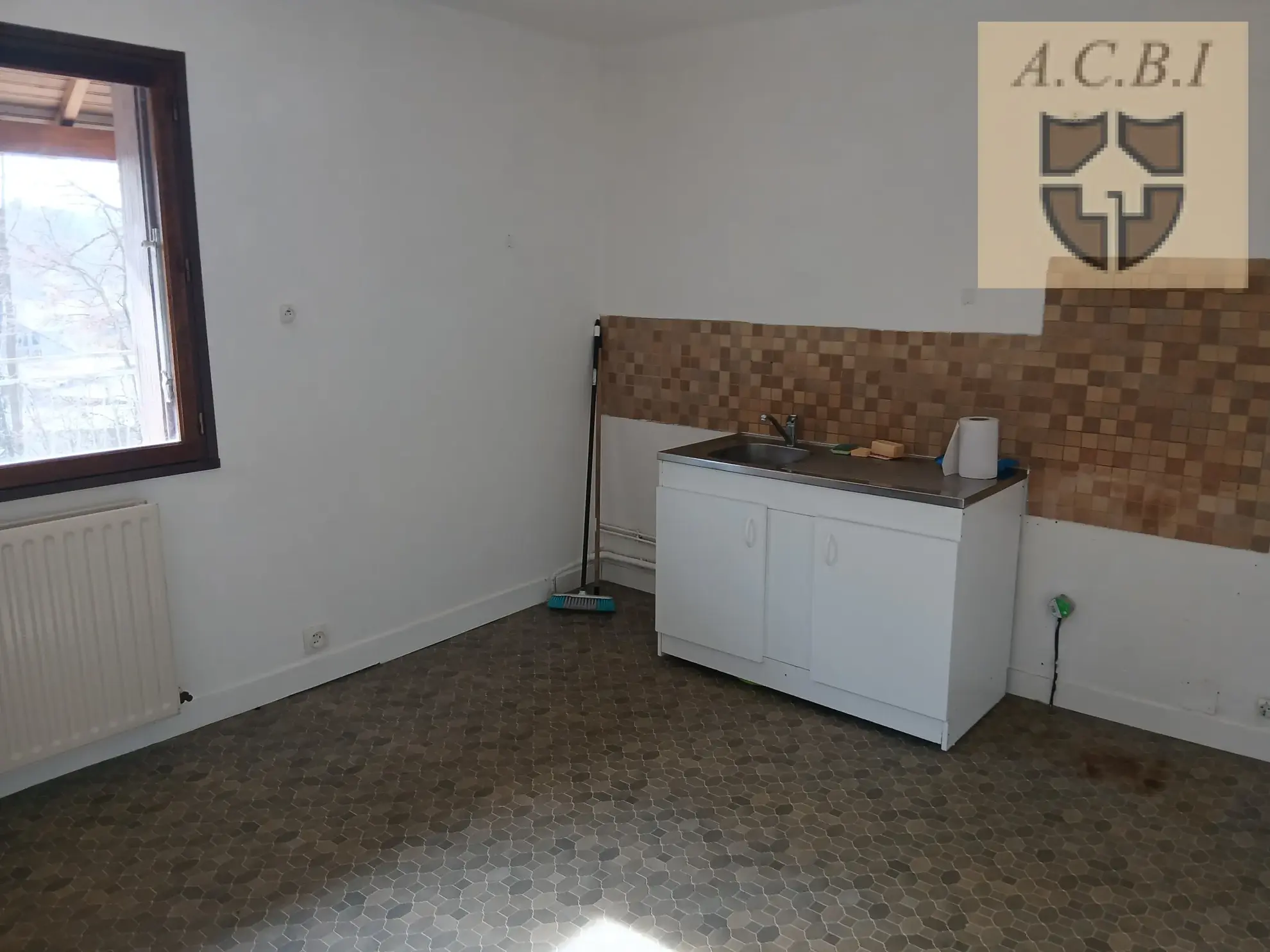 Maison à vendre à Montoire-sur-Loir, 72 m², 2 chambres, terrasse, garage, terrain clos 