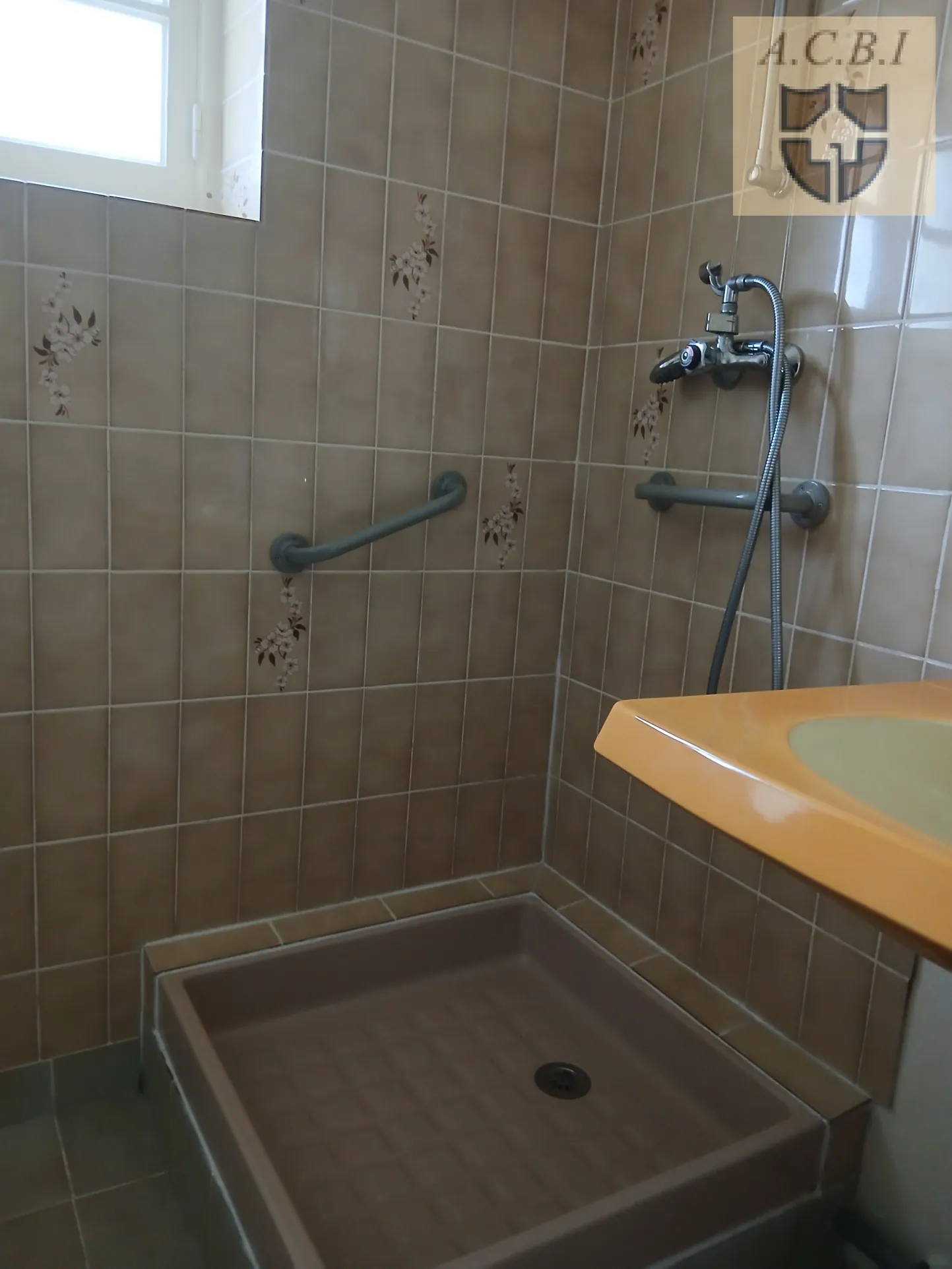 Maison à vendre à Montoire-sur-Loir, 72 m², 2 chambres, terrasse, garage, terrain clos 