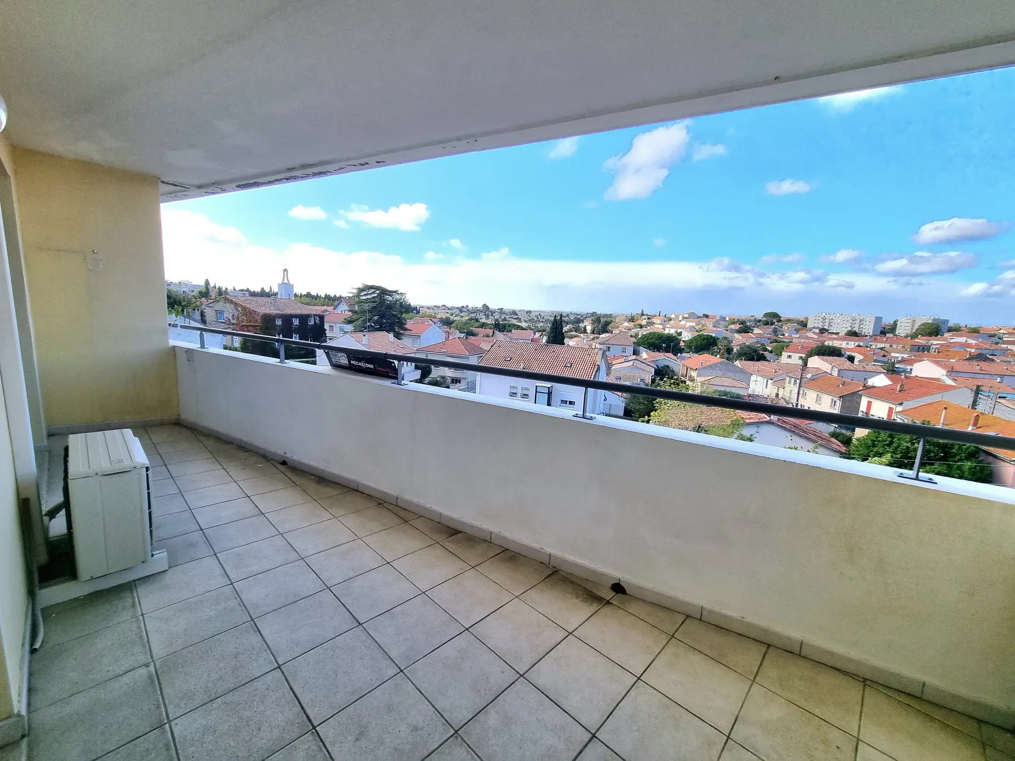 Charmant appartement T2 avec grande terrasse à Béziers, quartier Fontneuve 