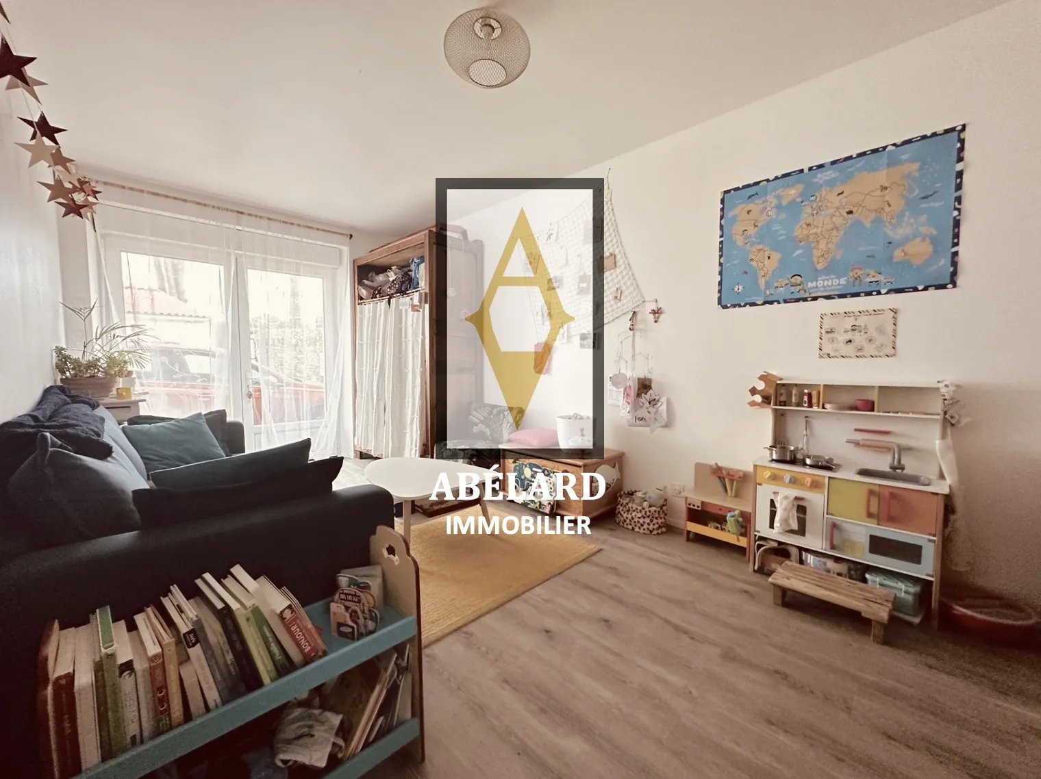 Maison 2 pièces à vendre au Pallet avec garage et jardin, proche de la gare