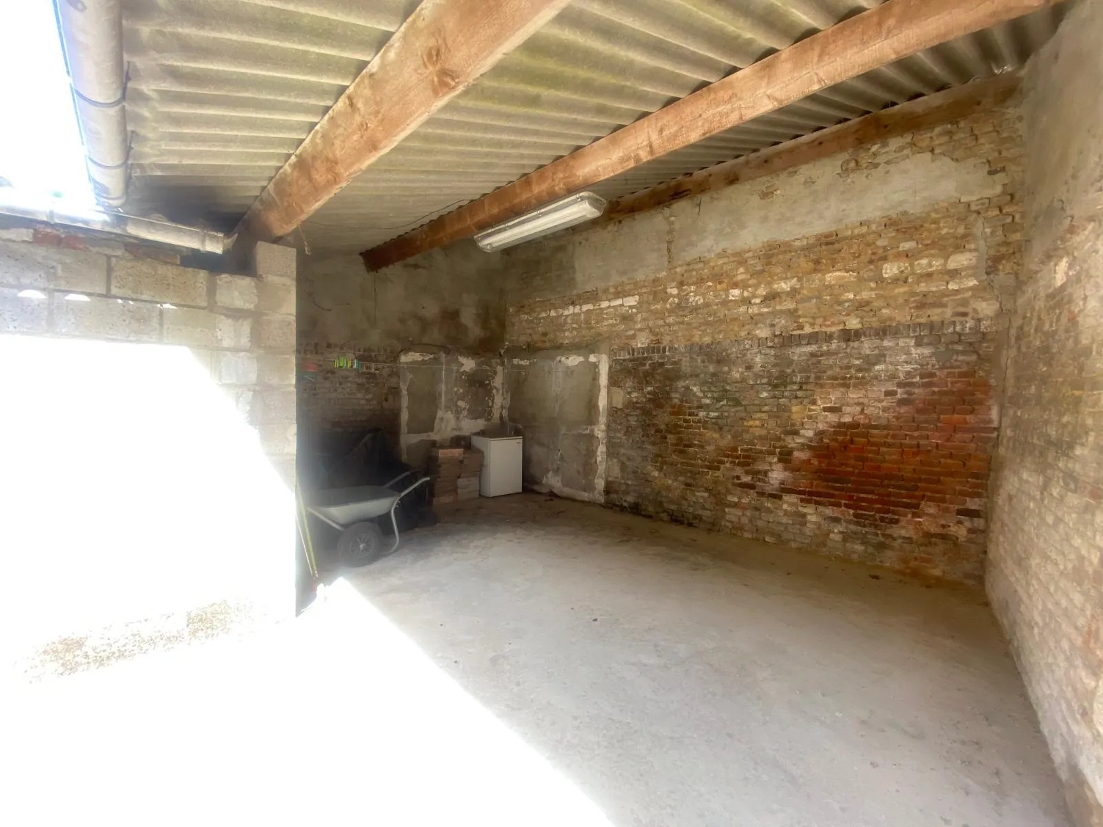 Maison à vendre à FRESNOY-LE-GRAND avec 3 chambres et potentiel d’aménagement 