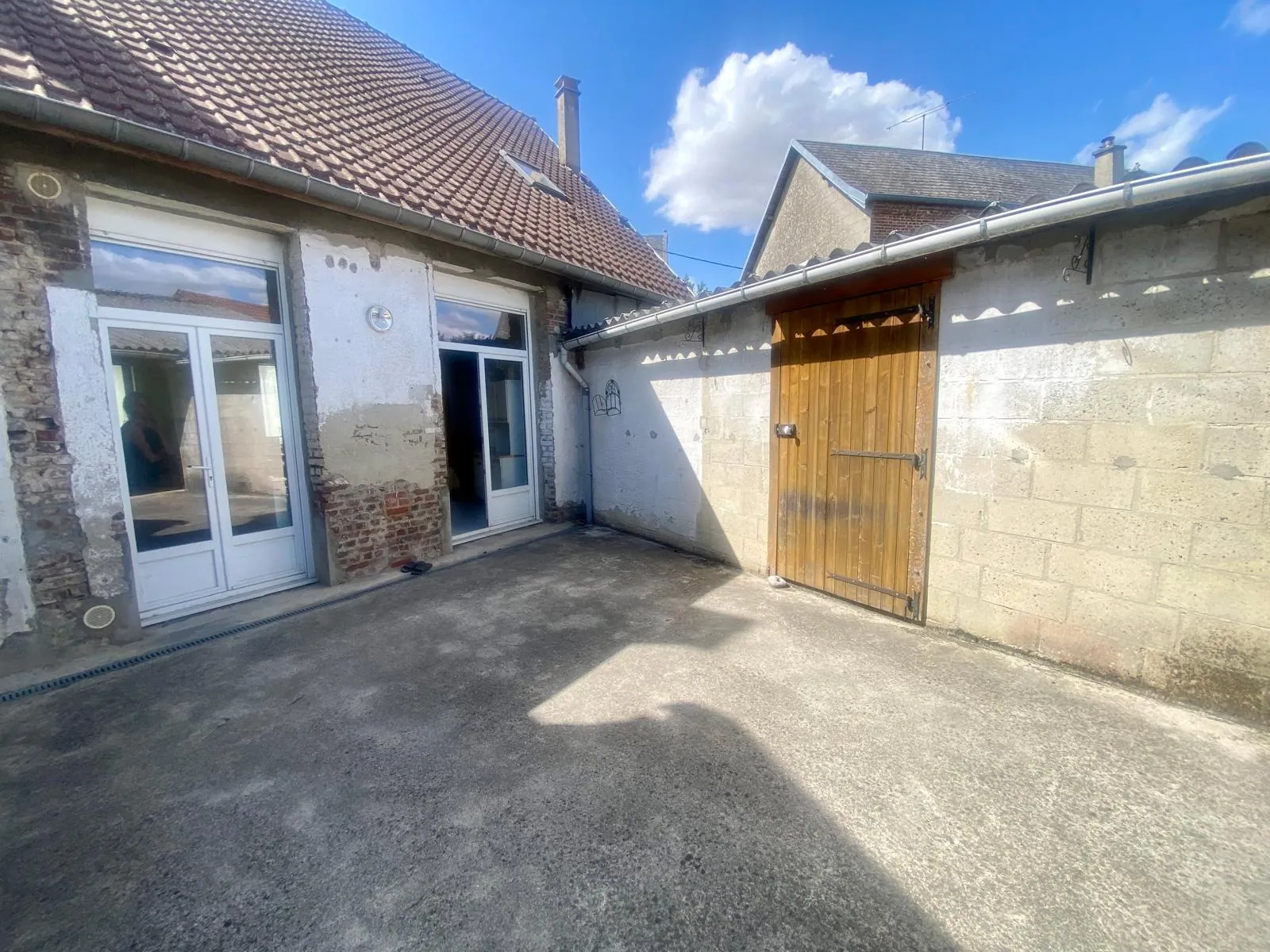 Maison à vendre à FRESNOY-LE-GRAND avec 3 chambres et potentiel d’aménagement 