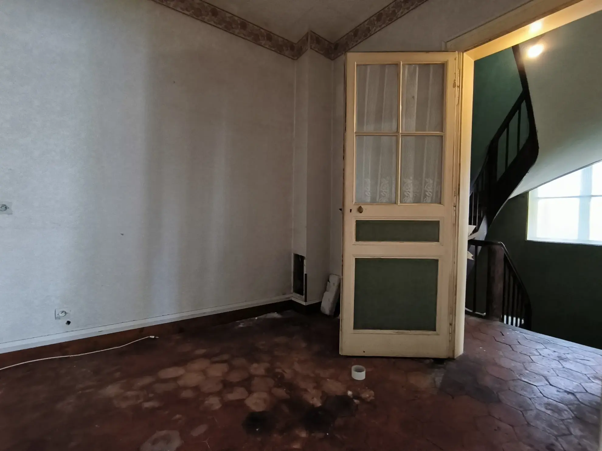 Immeuble de 127 m² à vendre en centre-ville de Caudebec-lès-Elbeuf 