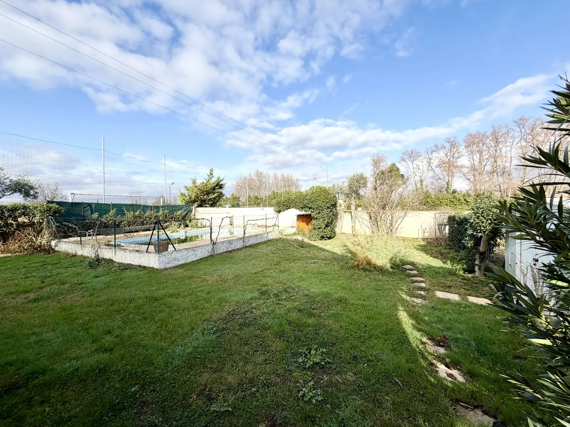 Villa de 86m² avec piscine à Vauvert – Calme et potentiel 