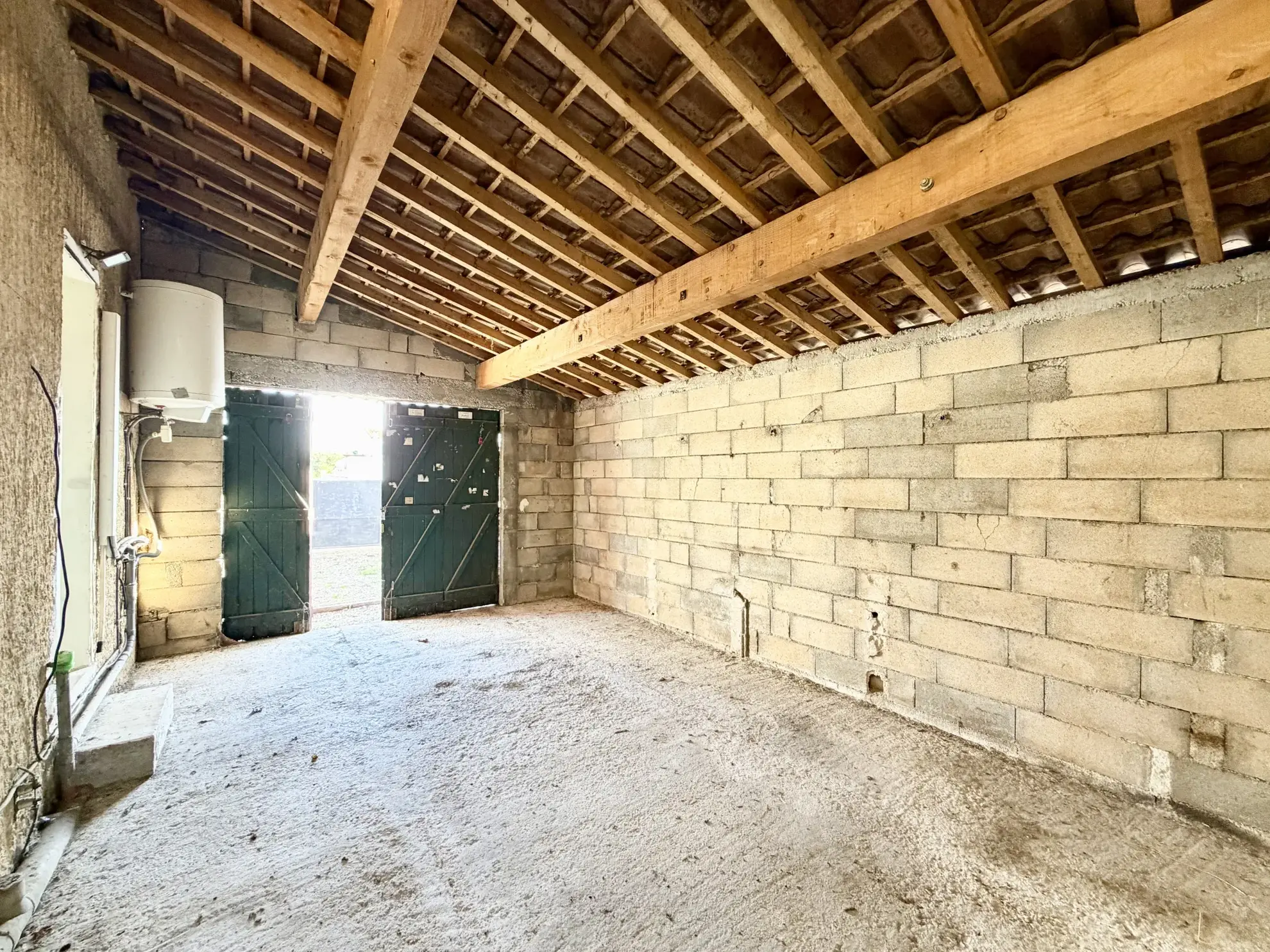 Villa de 86m² avec piscine à Vauvert – Calme et potentiel 