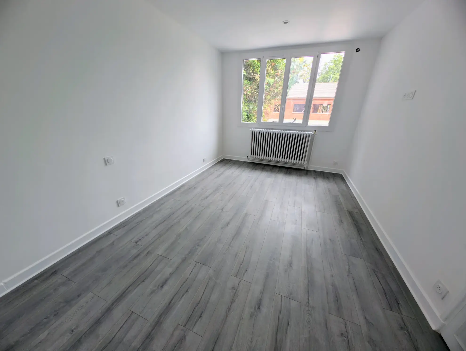 Maison à vendre à Saint-André-les-Vergers avec jardin et sous-sol de 110 m² 