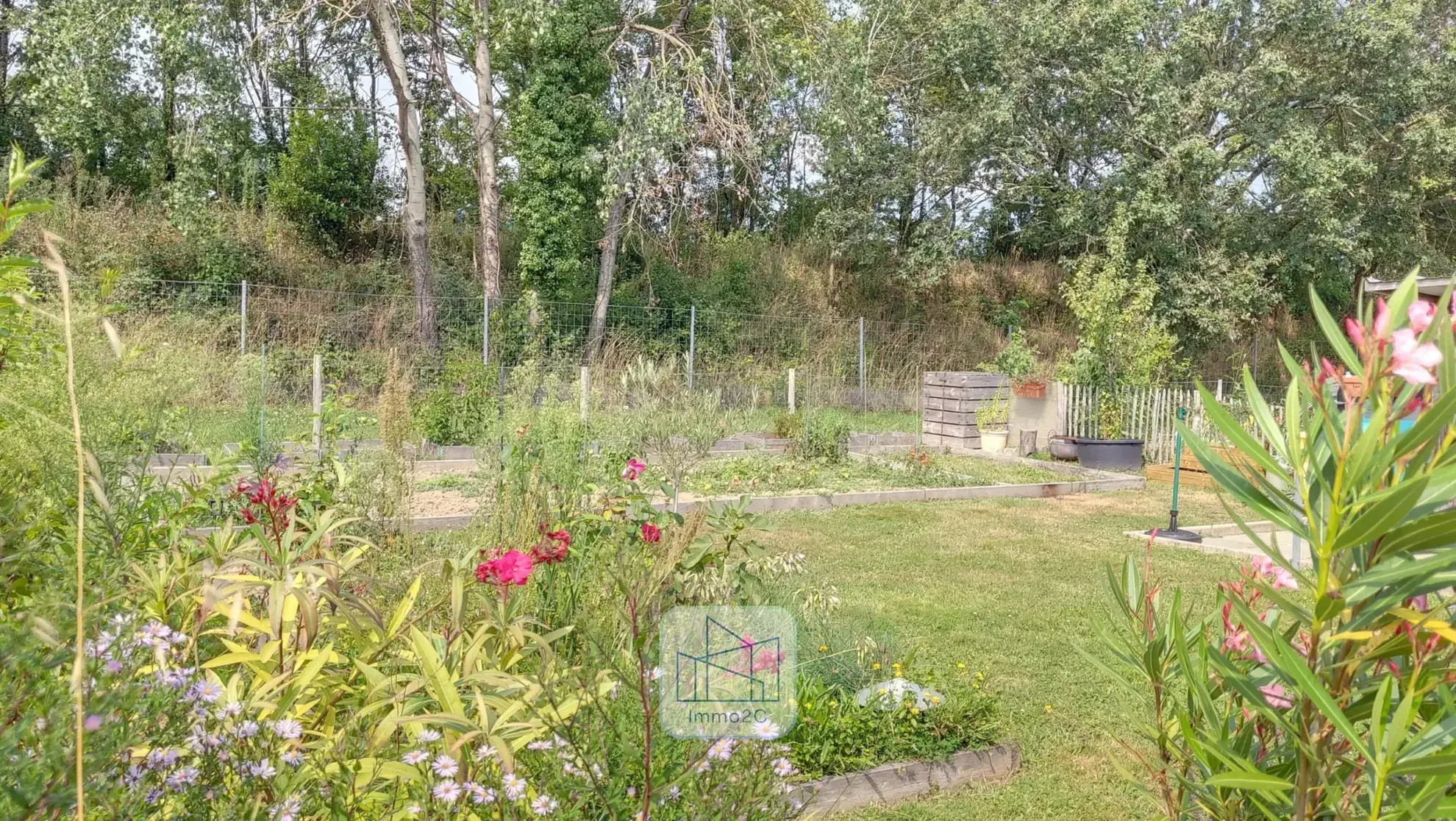 Maison neuve à Nantes avec 3 chambres, jardin et stationnement sécurisé 