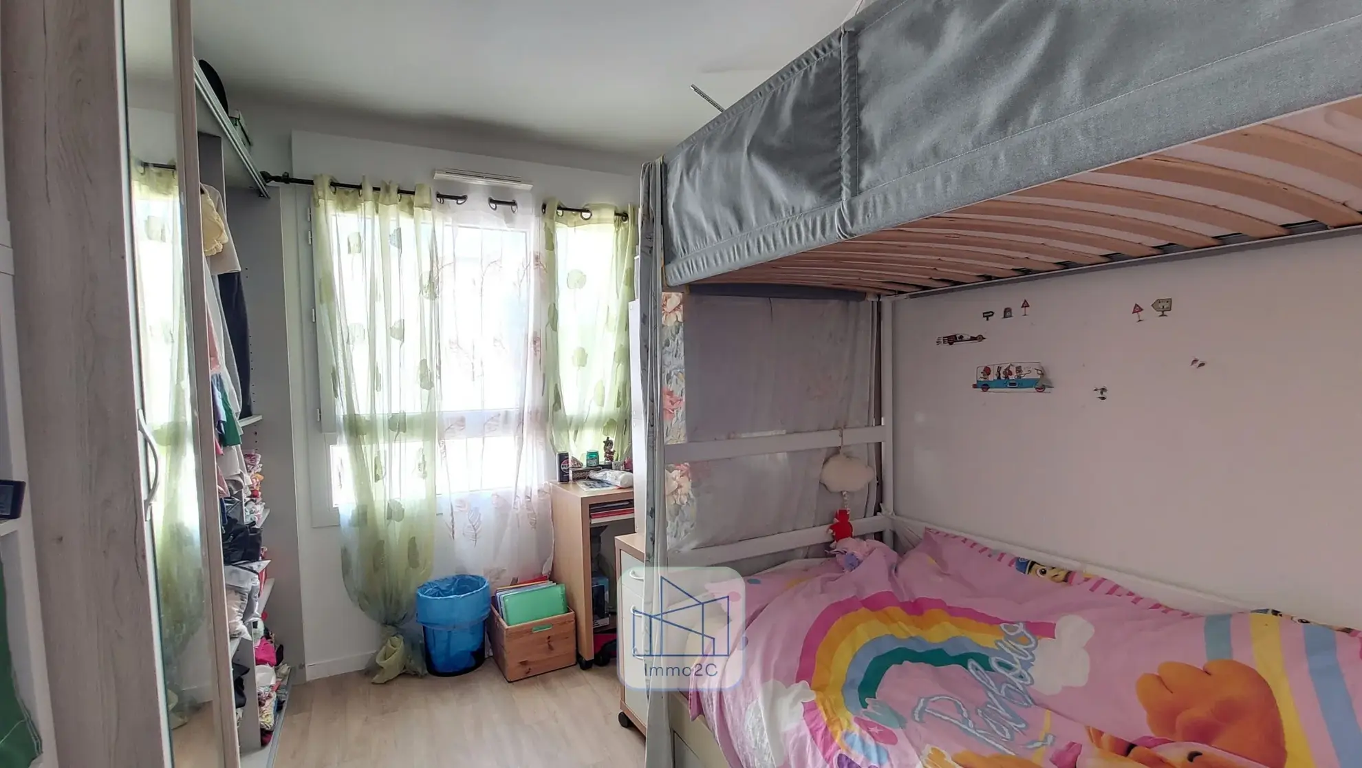 Maison neuve à Nantes avec 3 chambres, jardin et stationnement sécurisé 