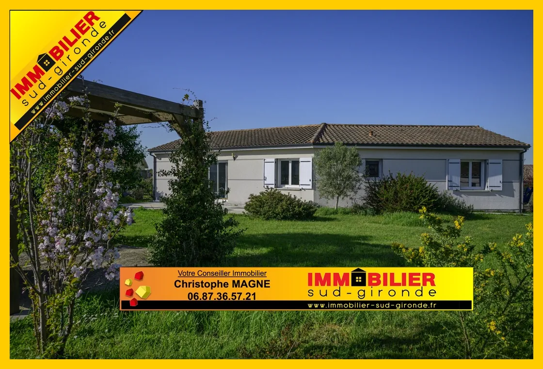 Maison contemporaine mitoyenne à Roaillan avec 3 chambres, bureau et jardin