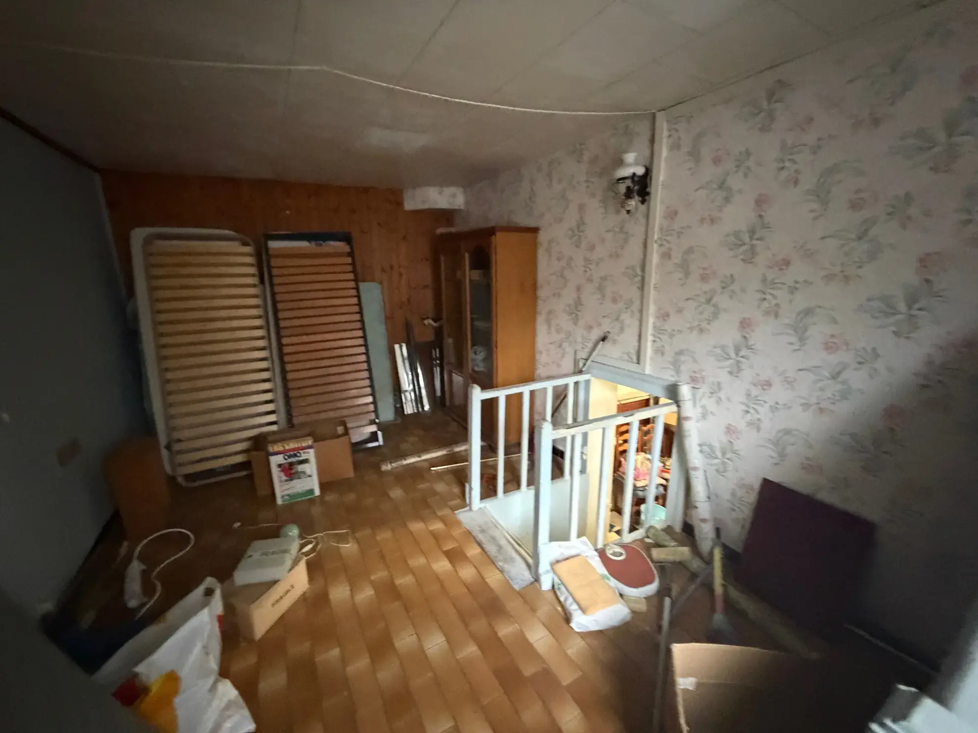 Maison à Haveluy avec garage, jardin et potentiel de rénovation 