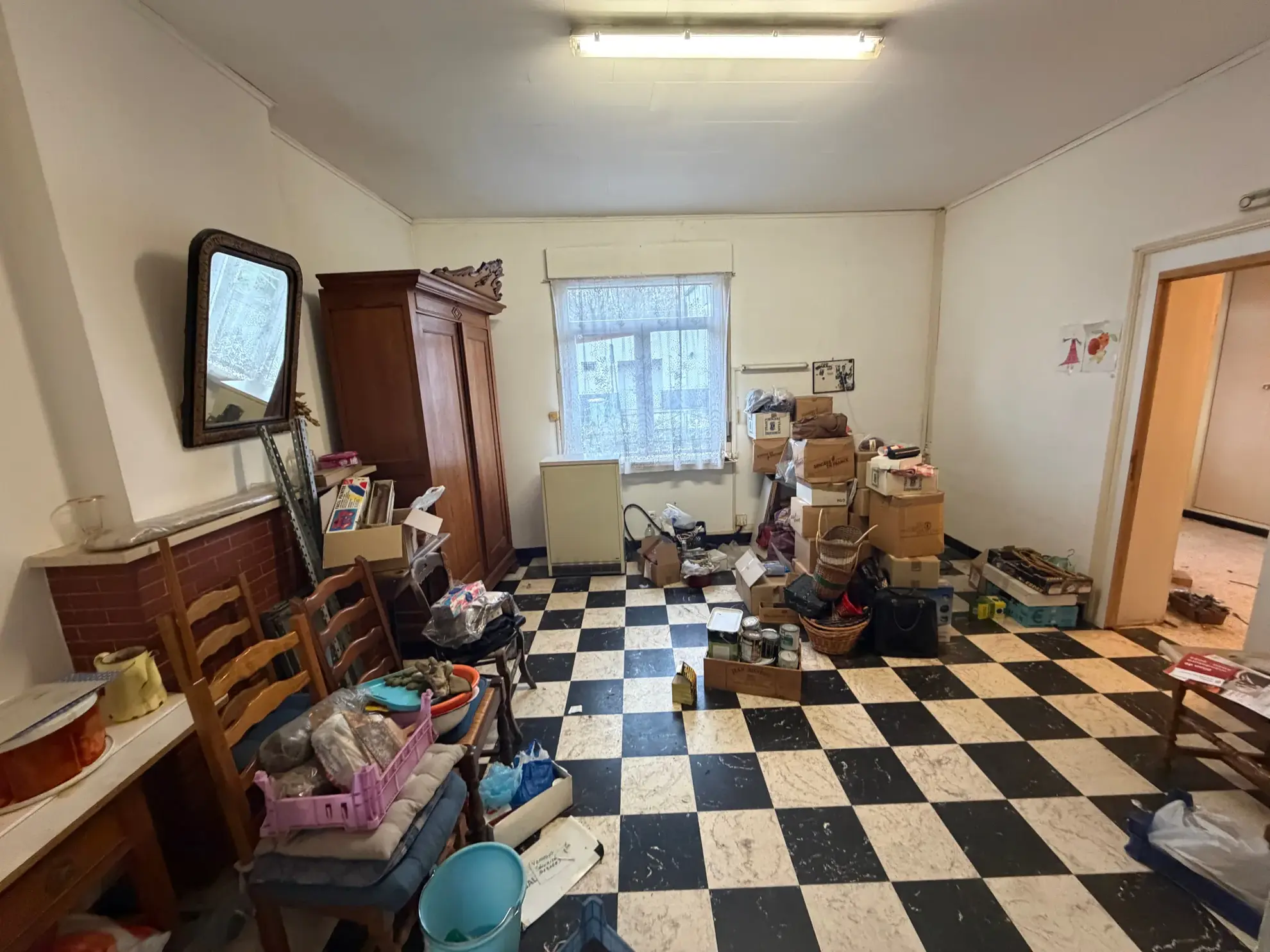 Maison à Haveluy avec garage, jardin et potentiel de rénovation 