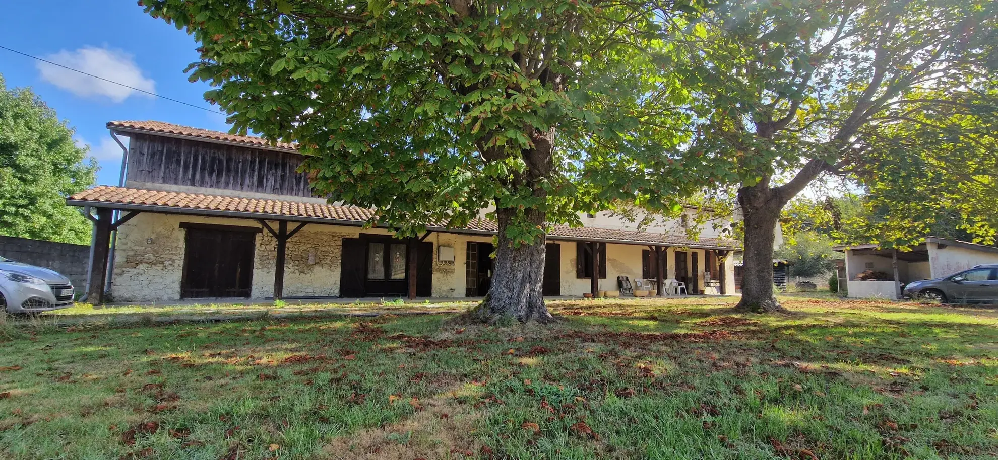 Charmante maison en pierre avec dépendance et grand parc près de Villandraut