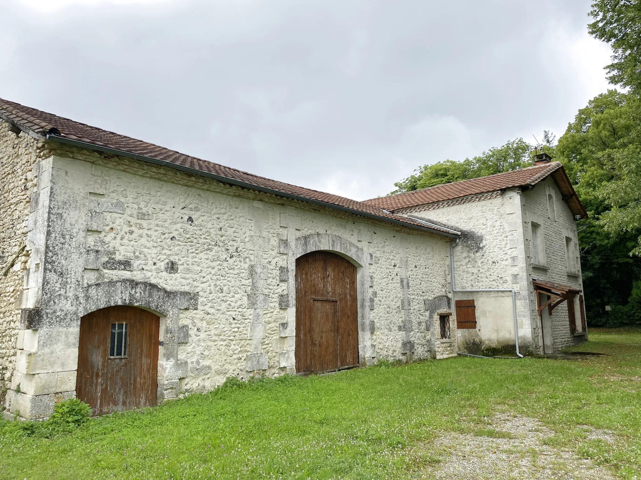 Maison avec grange attenante de 125 m² à vendre en Périgord Vert, proche Périgueux